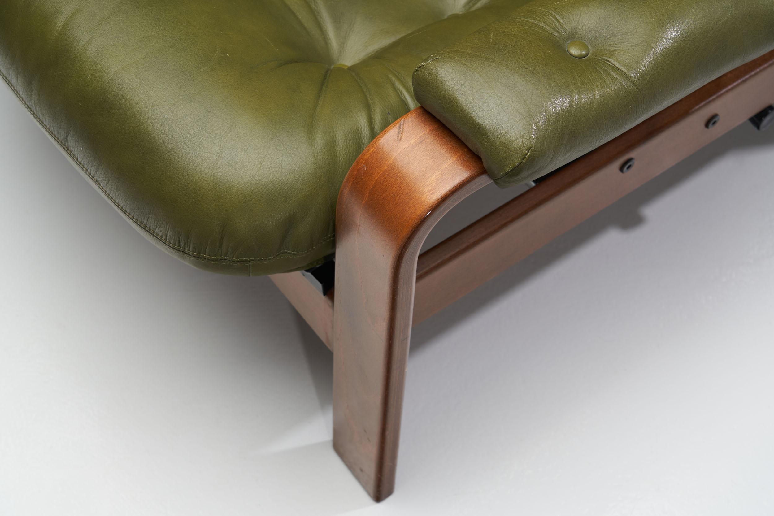 Leather “Relax II” Chair and a Foot Stool by Göte Möbler Nassjö AB, Sweden, 1970