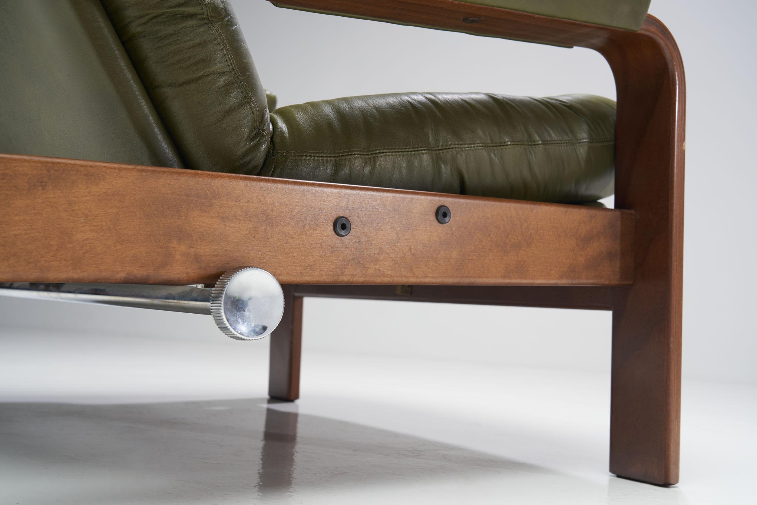 “Relax II” Chair and a Foot Stool by Göte Möbler Nassjö AB, Sweden, 1970 1