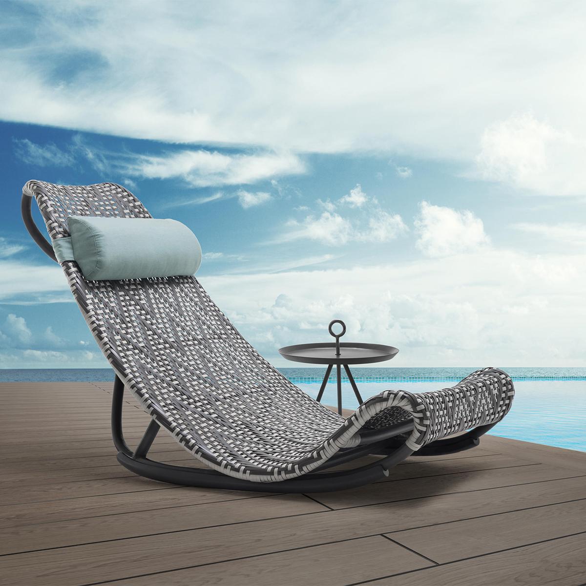 Contemporary Relax Lounger Chair For Sale