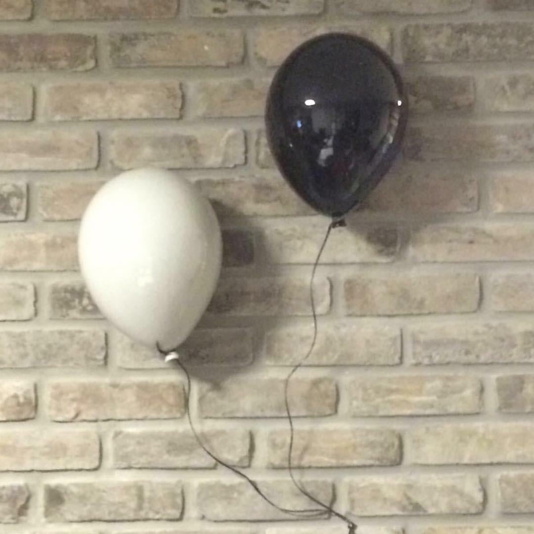 Reli Smith and Osnat Yaffe Zimmerman Figurative Sculpture - Black and white - 2 ceramic balloon sculptures handmade for wall installation