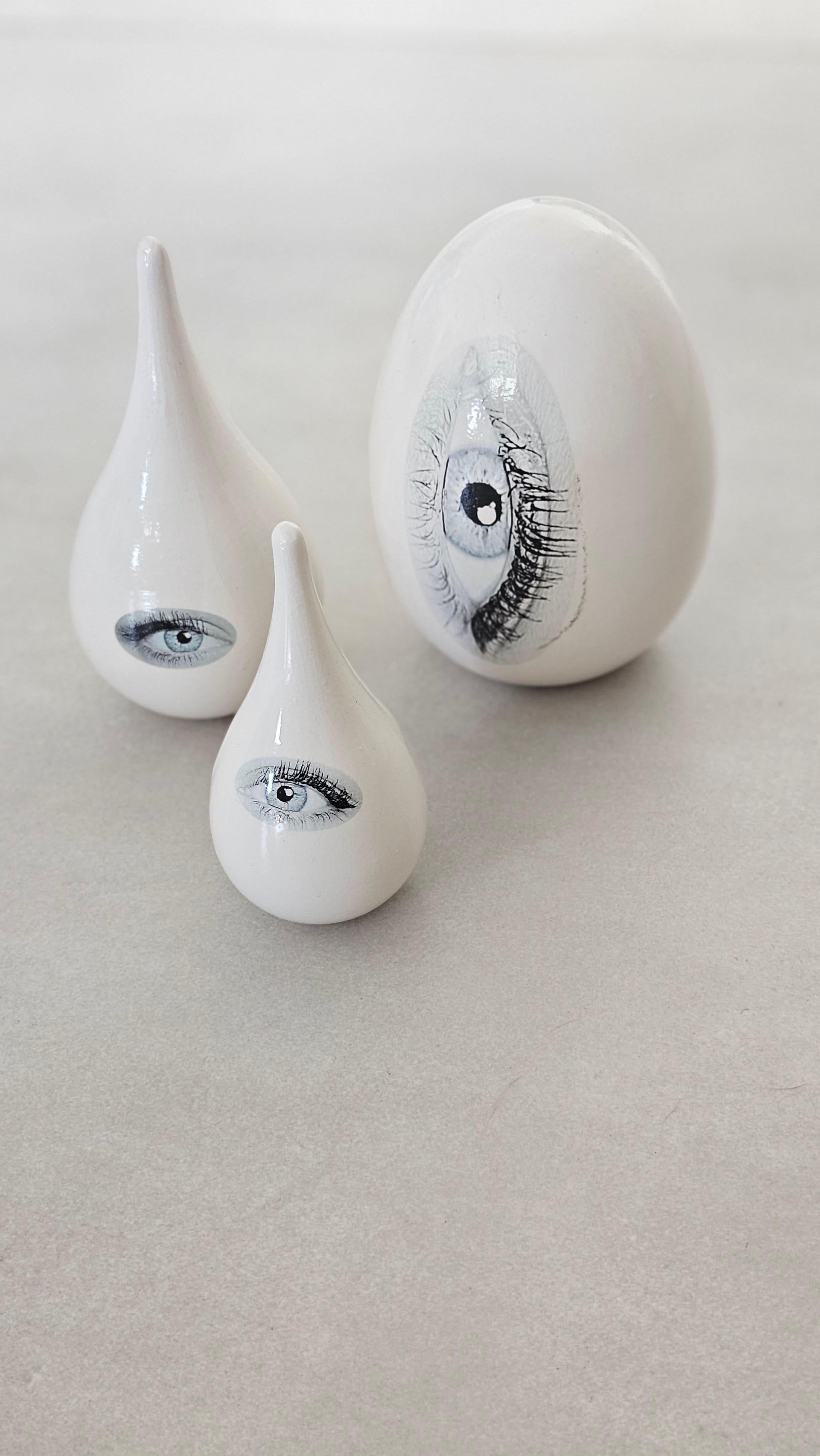 Good eye sculpture, Pair of 2 . One standing and one lying down For Sale 3