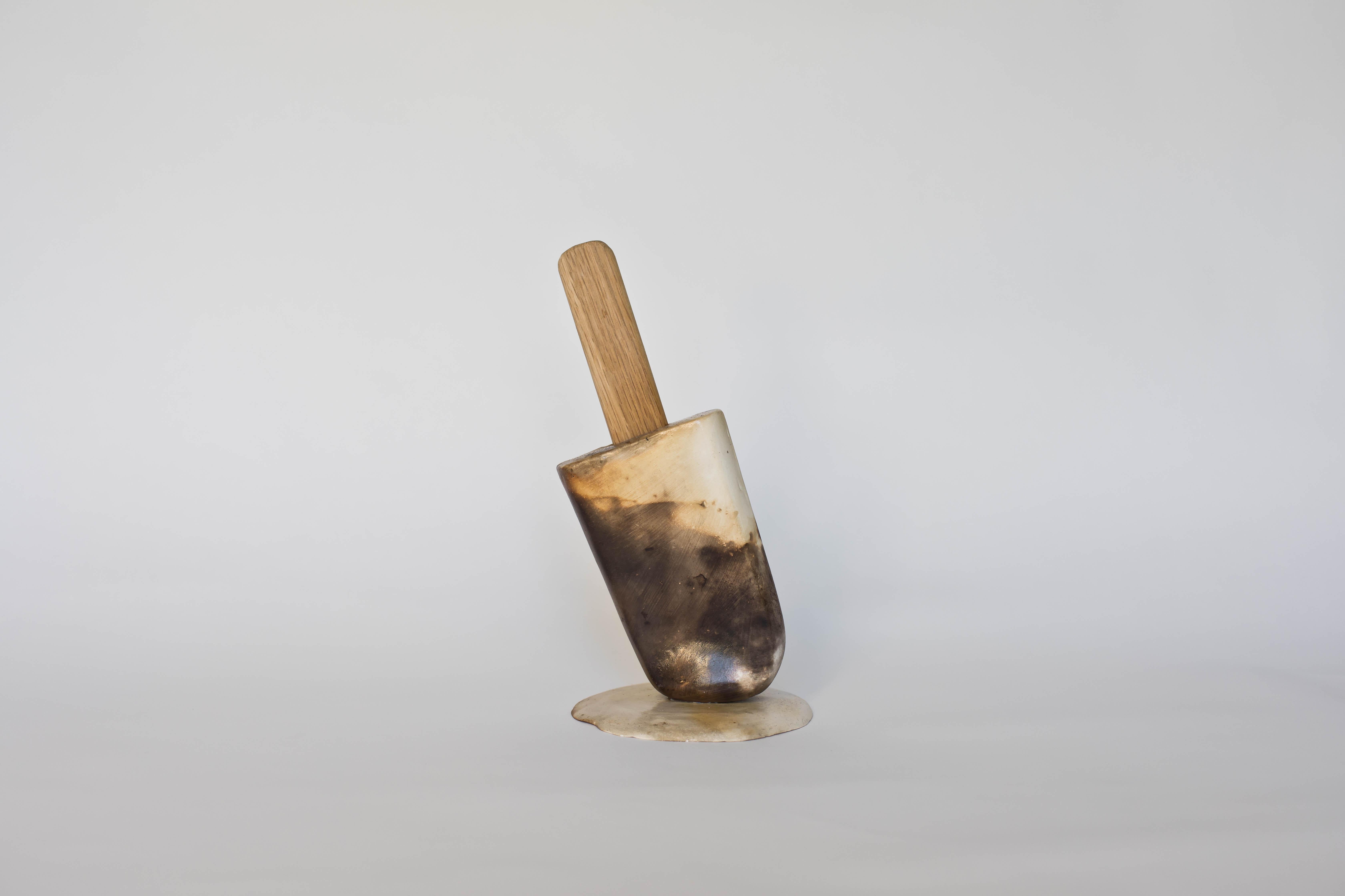 Escultura de paleta de arcilla ahumada fundida para exponer en estantería o mesa