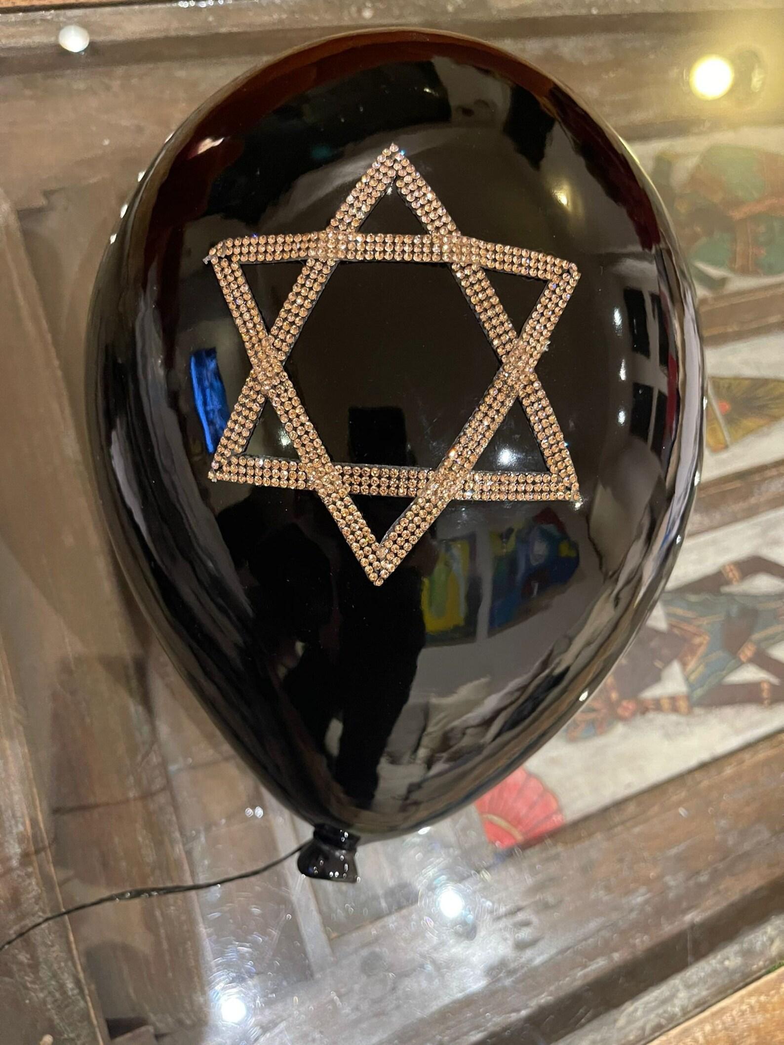 Swarovski Magen David Keramikballon, Skulptur, handgefertigt für Wand, Deckenwand – Sculpture von Reli Smith and Osnat Yaffe Zimmerman