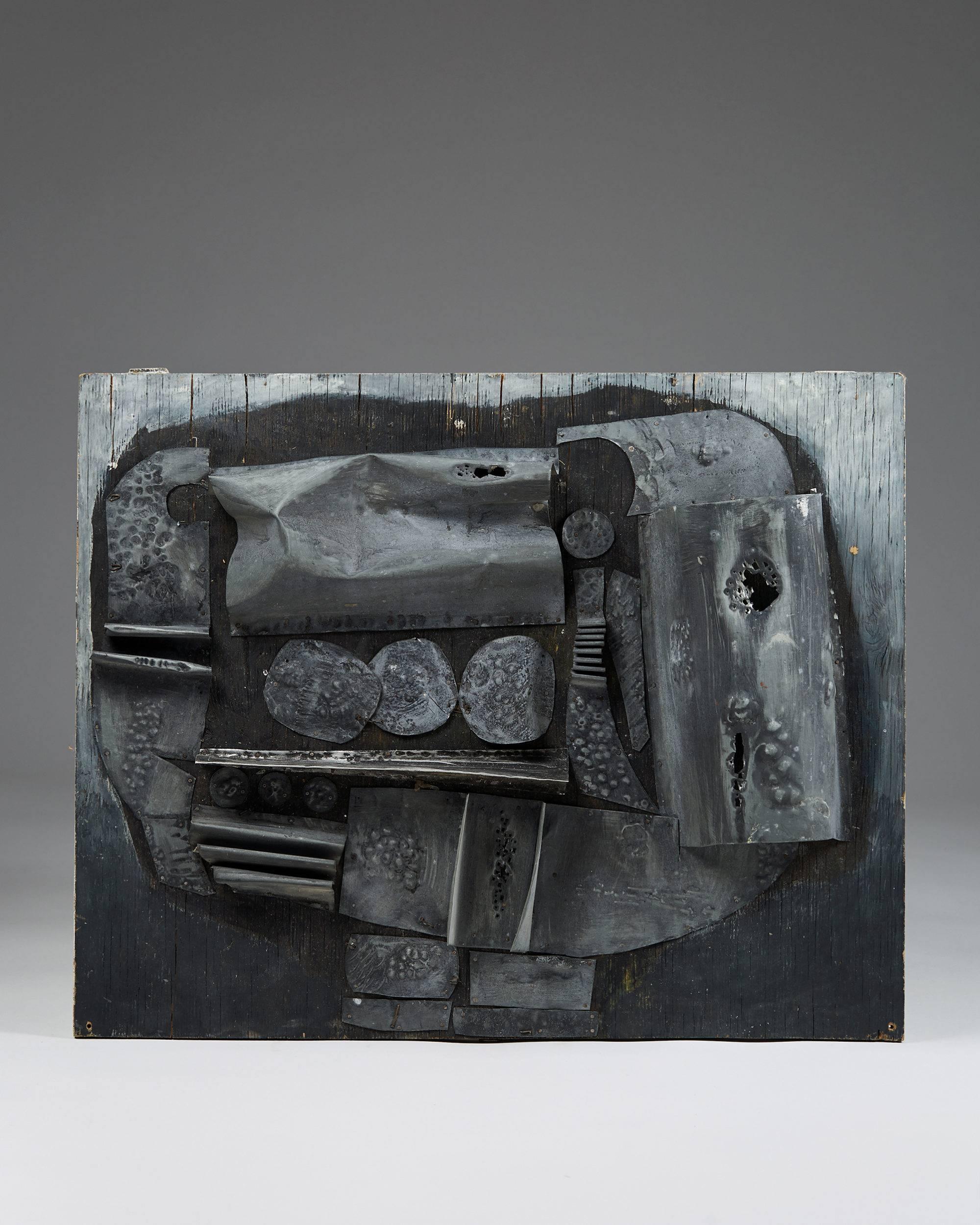 Relief de Zbigniew Stanley Kupczynski, 
Pologne, années 1960.

Médias mixtes.

Mesures : H 67 cm/ 26 1/2''
L 83 cm/ 32 1/2''.