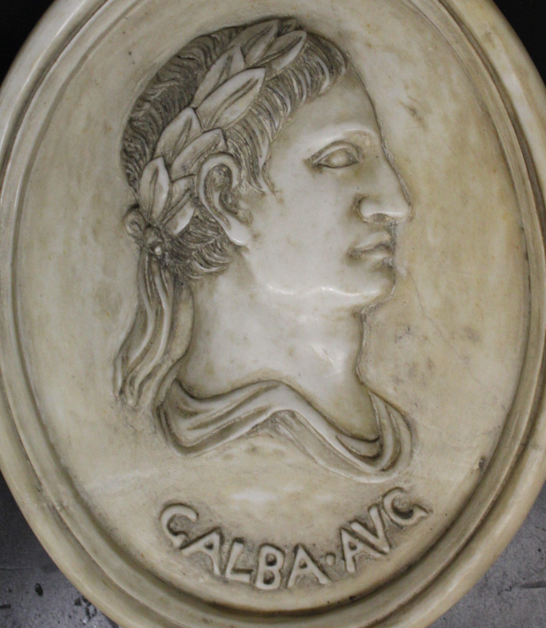 Relief, Bildhauerei, Kaiser Augustus und Galba im Zustand „Gut“ im Angebot in Rome, IT