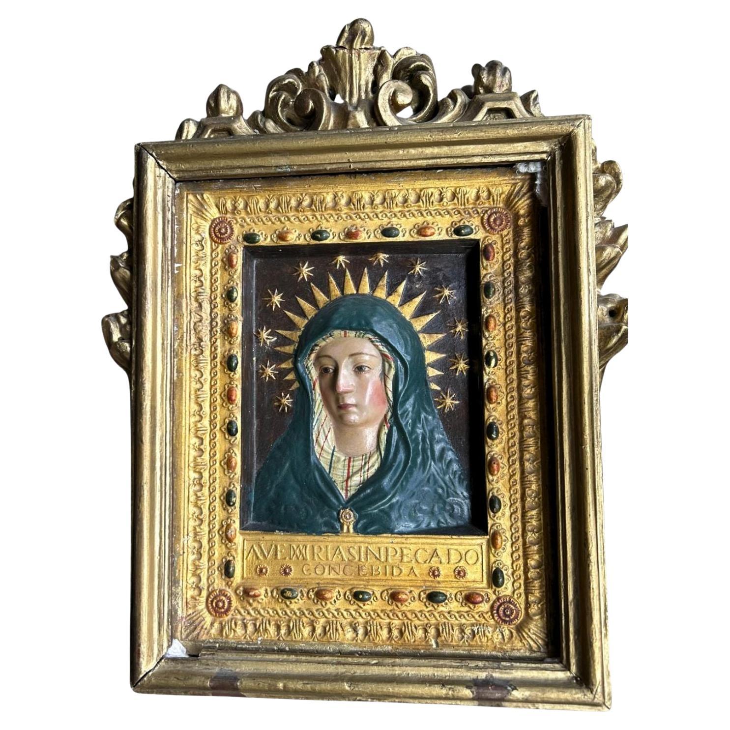 Relieve Virgen Maria. Carved and Gilded Frame in the Baroque Style For Sale