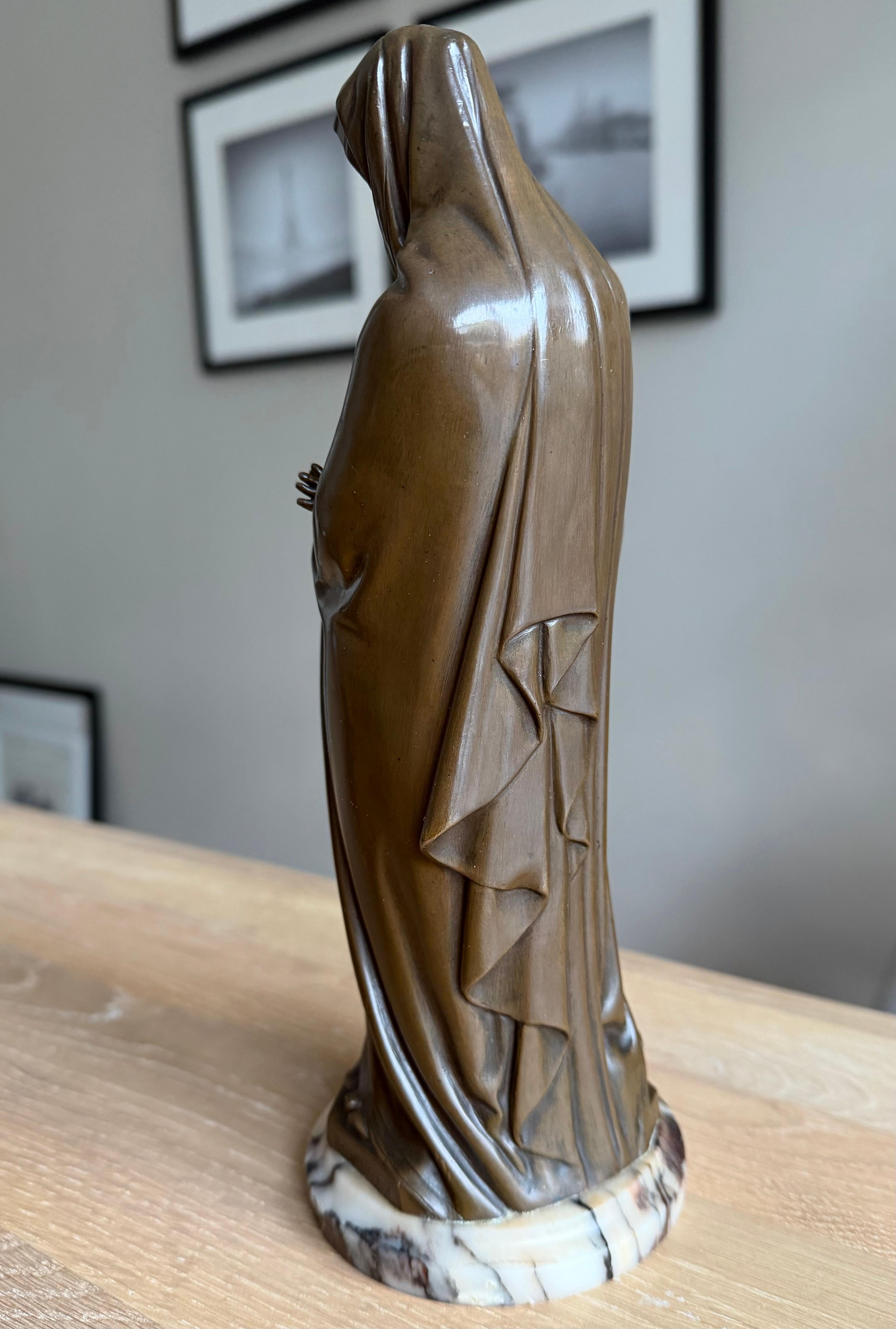 Bronze Sculpture religieuse Marie et Child en bronze fin, montée sur un socle en marbre en vente