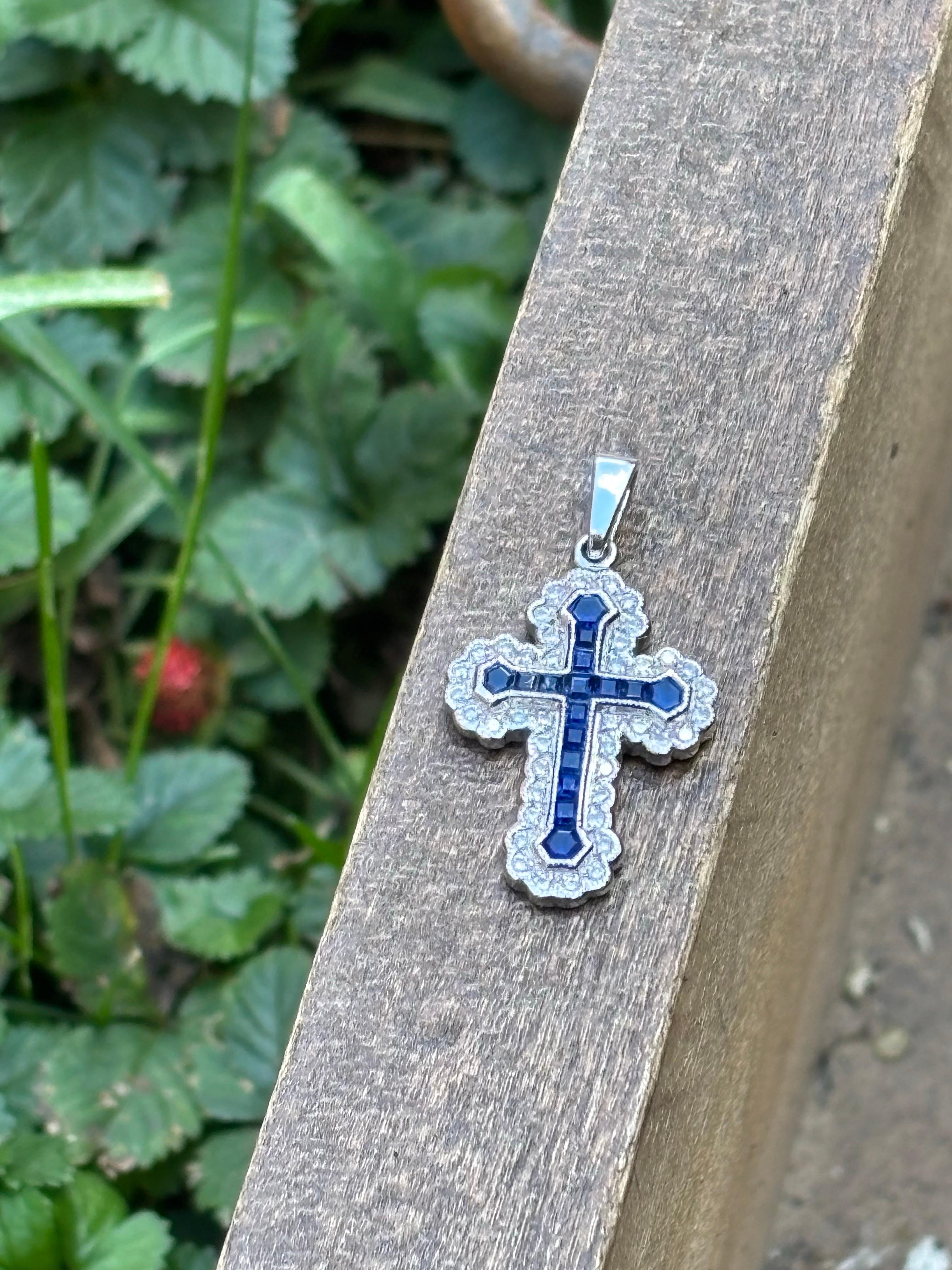 Religious Cross 14K White Gold Natural 0.50ctw Sapphire & Diamond Pendant For Sale 3