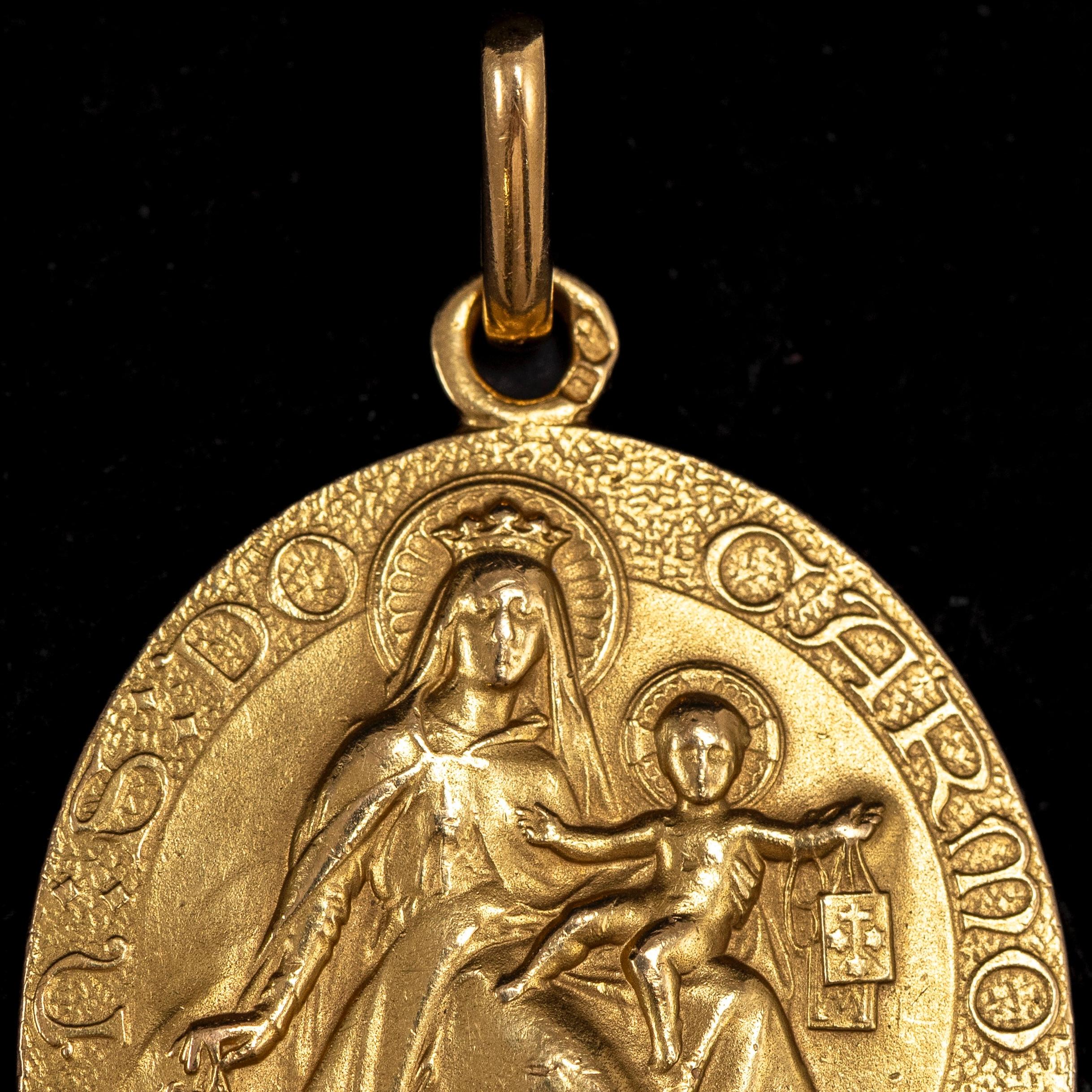 Victorien Pendentif Médaillon ovale Religieuse Madone Vierge Marie Christ Or Jaune 19.2K en vente