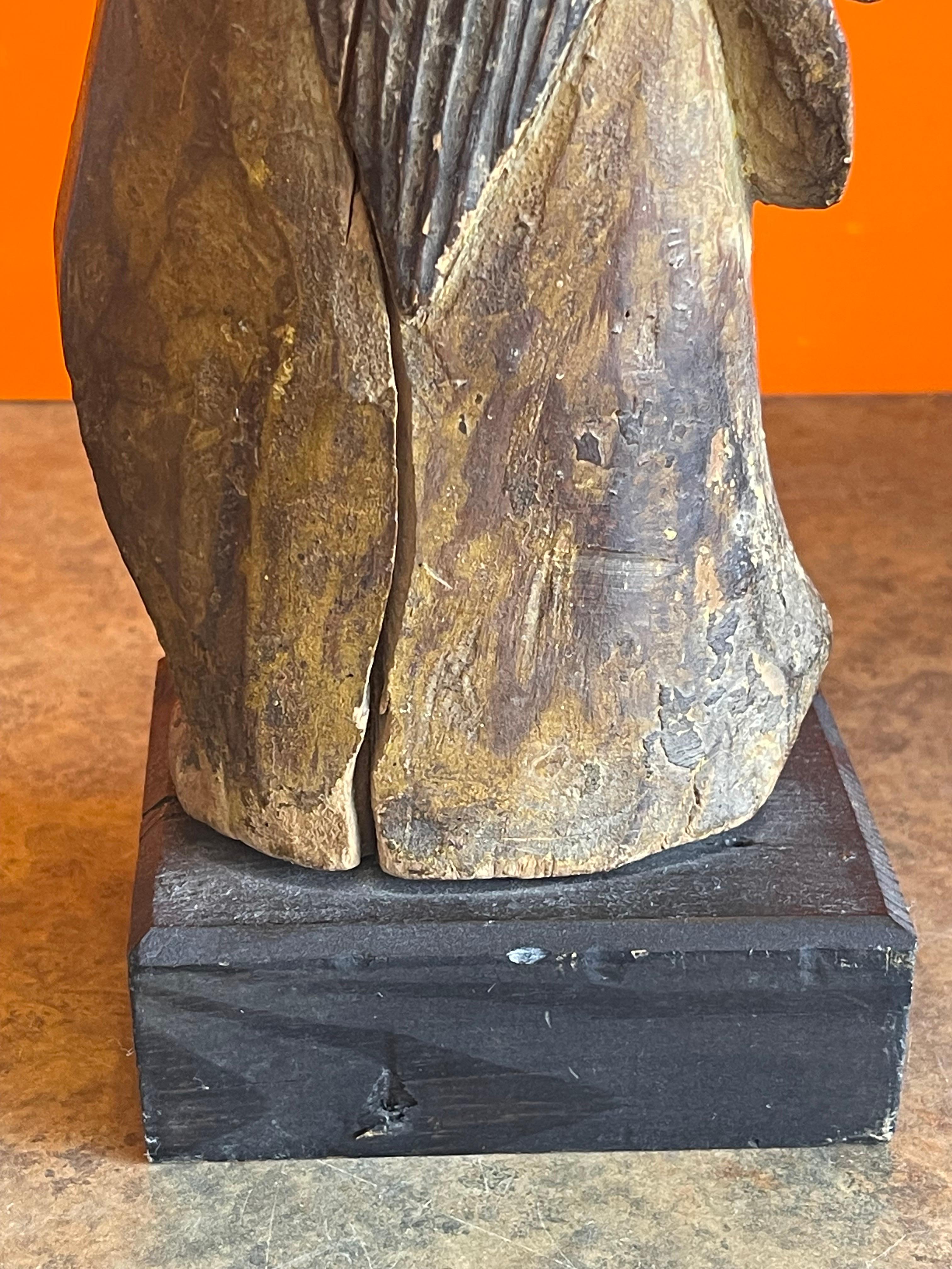 Sculpture religieuse en bois polychrome Santos en vente 2