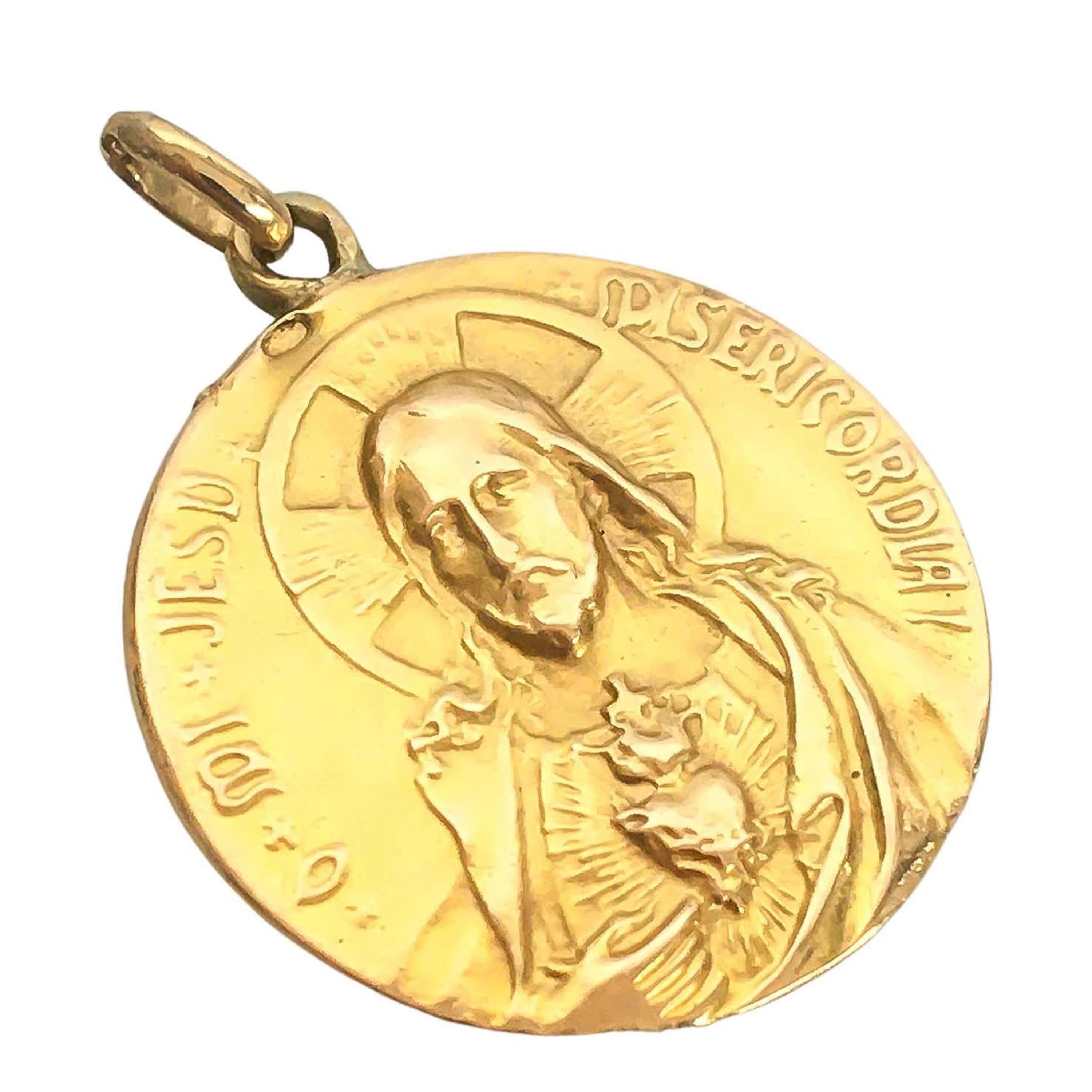 14K Gold Sacred Heart Christ Medal Charm Pendant In Good Condition In Rotterdam, NL