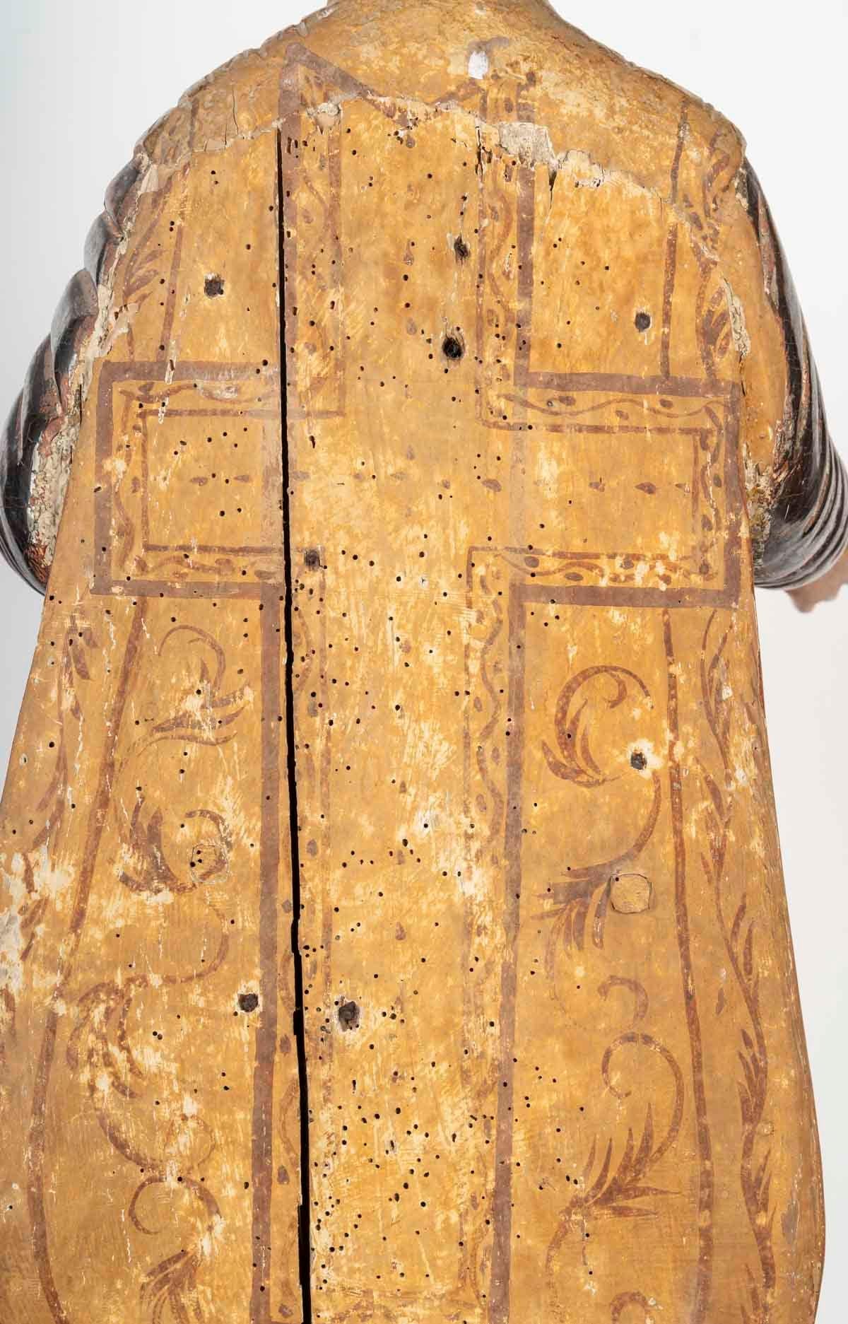 XIXe siècle Sculpture religieuse en bois sculpté et polychromé, 19e siècle. en vente
