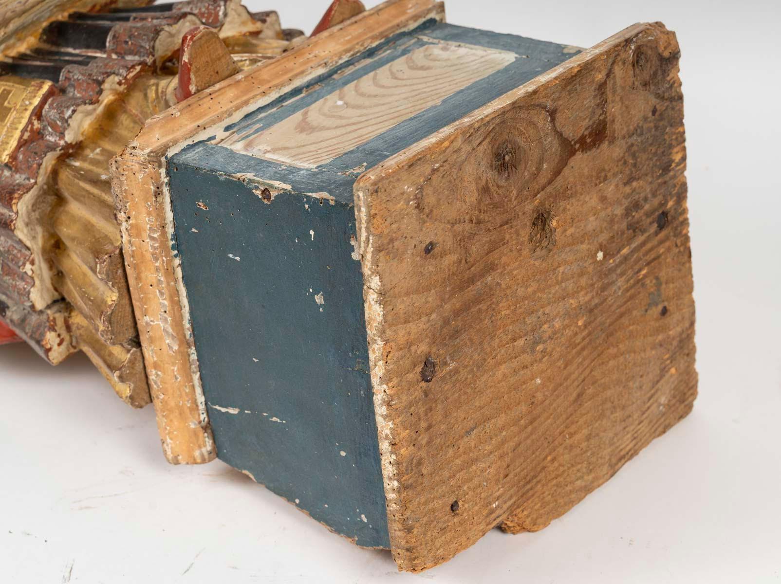 Bois Sculpture religieuse en bois sculpté et polychromé, 19e siècle. en vente