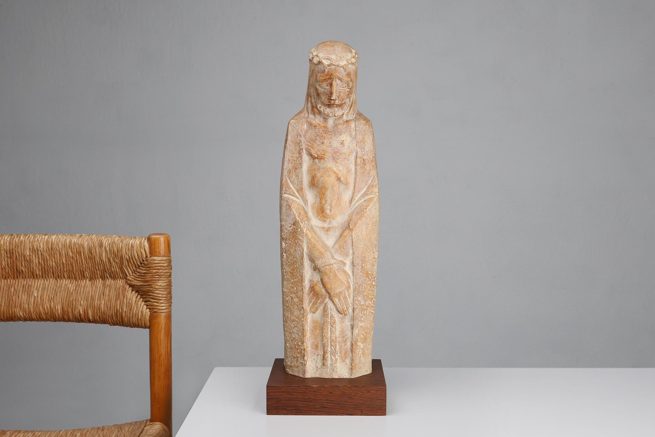 Fatto a mano Statua religiosa di Gesù Cristo in stile Art Déco dell'artista belga André Taeckens in vendita