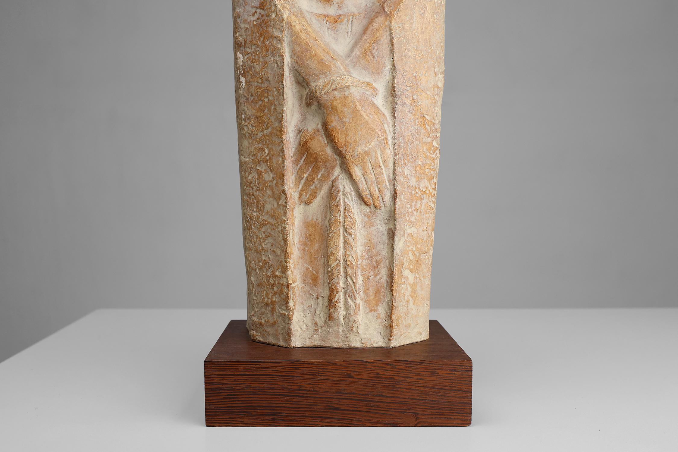 Metà XX secolo Statua religiosa di Gesù Cristo in stile Art Déco dell'artista belga André Taeckens in vendita