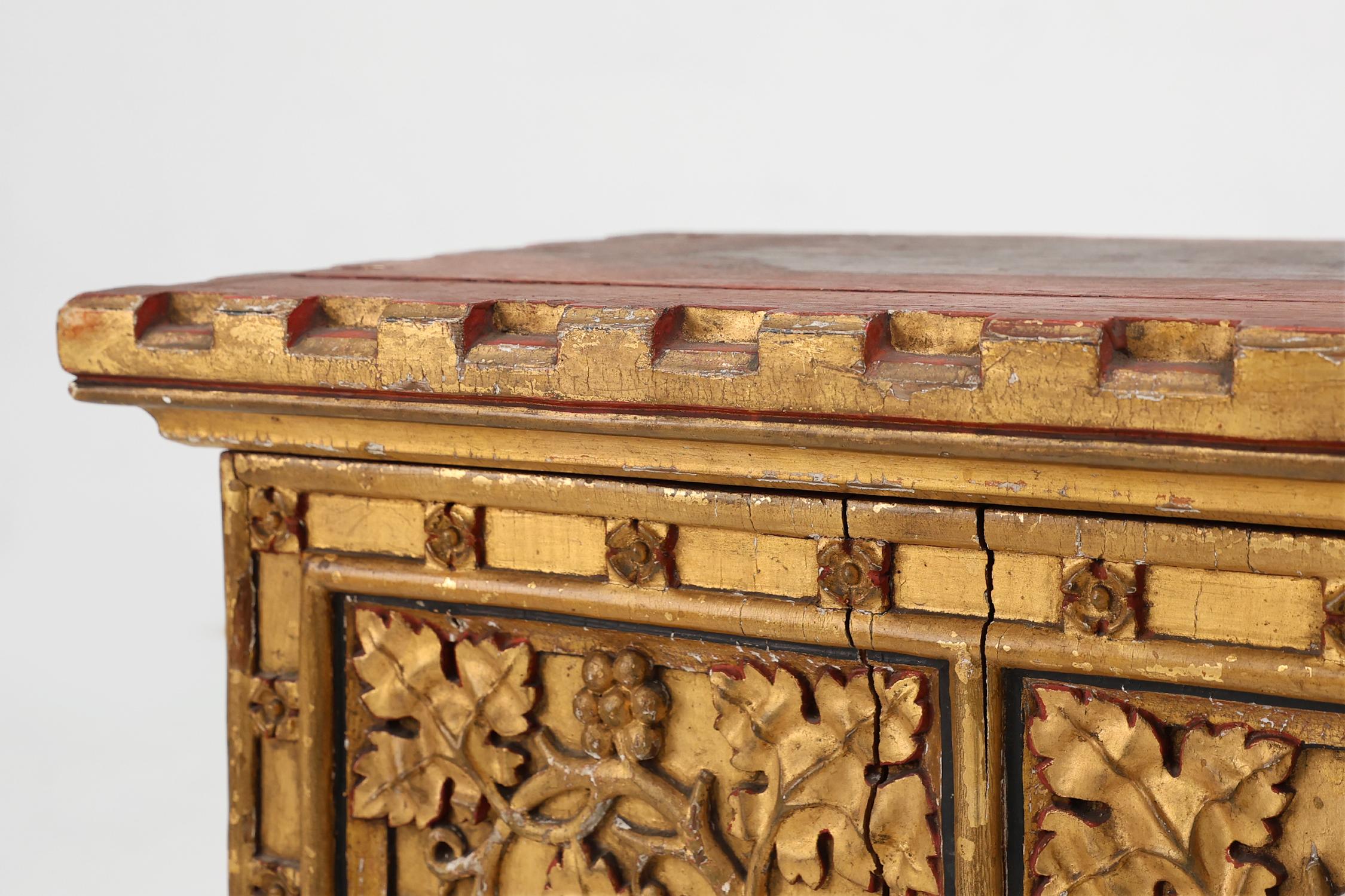 Religious Tabernacle with Lamb of God, Bruges ca. 1850 In Good Condition In Meulebeke, BE
