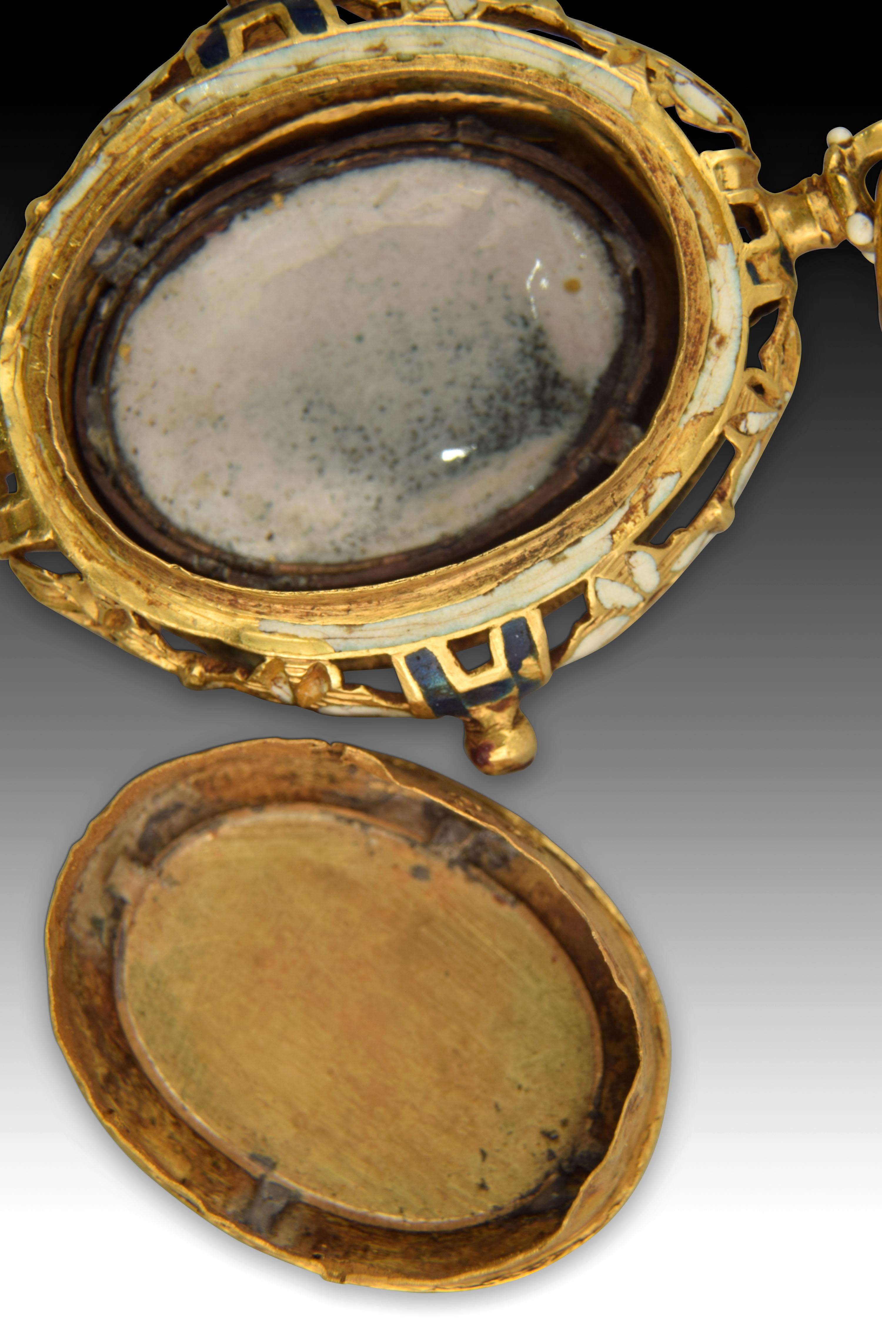 Reliquary Pendant, Gold, Enamel, 17th-18th Centuries 1