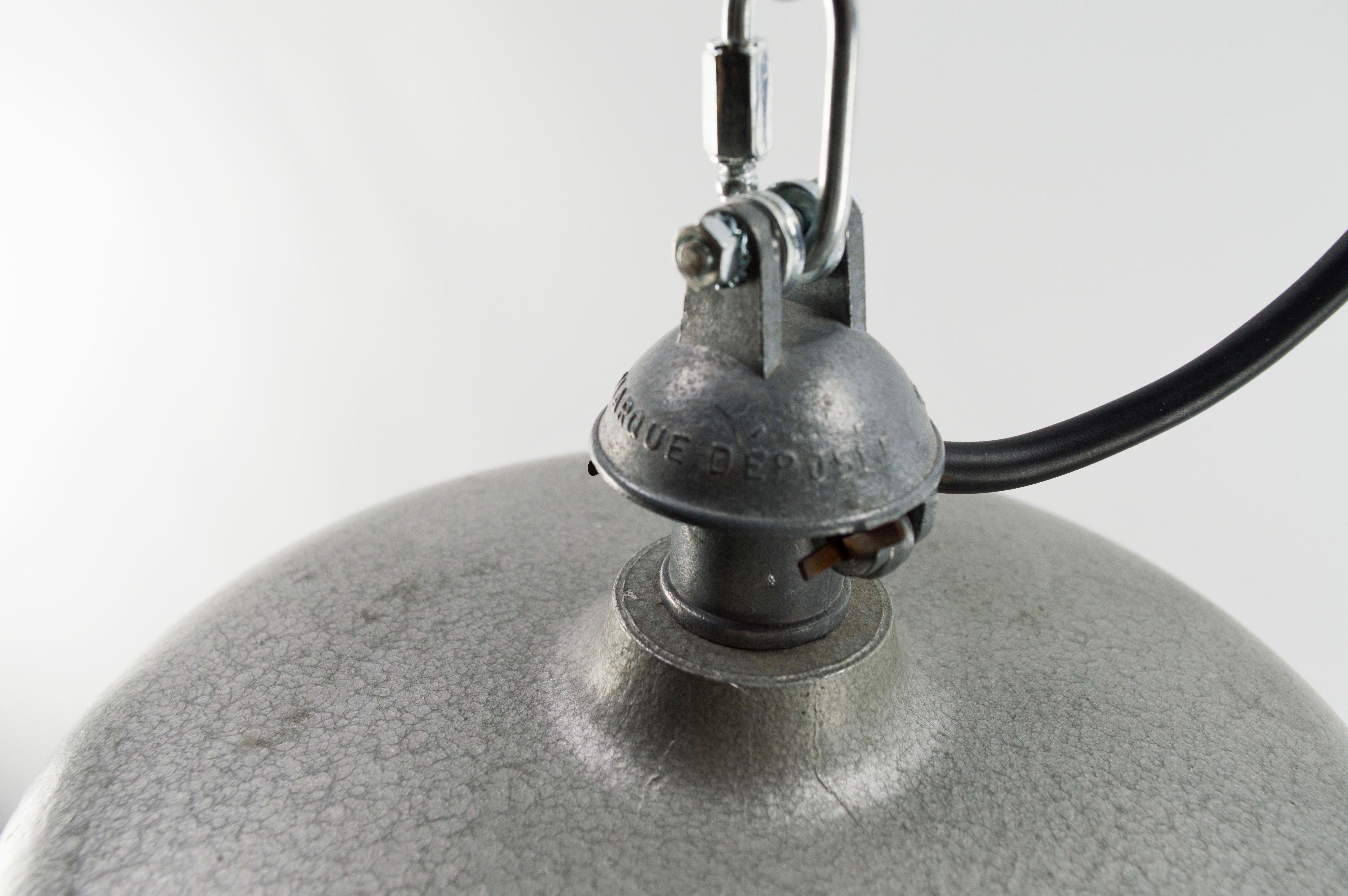Reluma Industrial Black Enamel Hanging Lamp from 1950-1960 In Good Condition For Sale In Rotterdam, NL