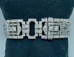 Remarquable bracelet Art déco français des années 1940 en platine et diamants