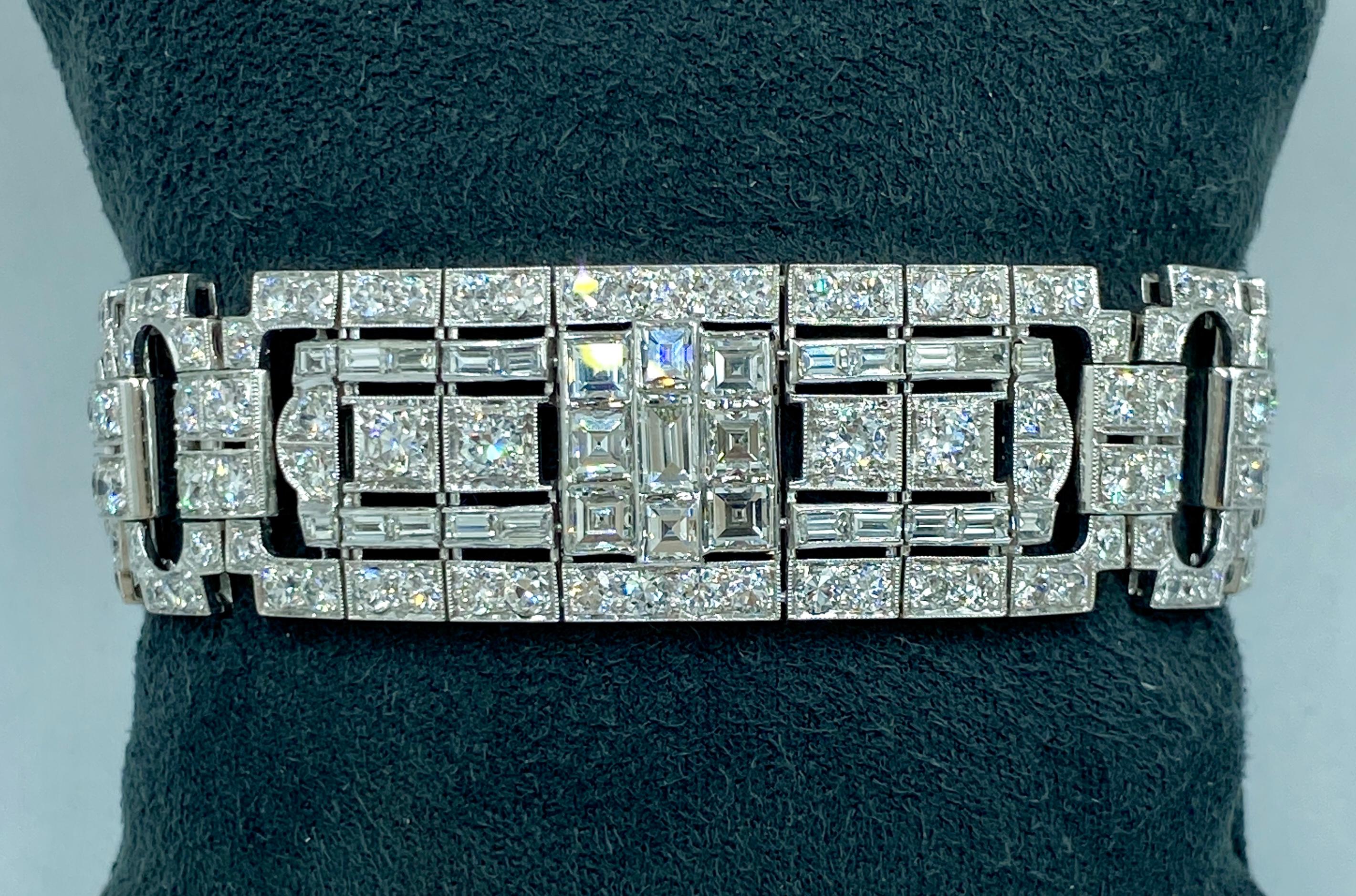 Remarquable bracelet Art déco français des années 1940 en platine et diamants en vente 3