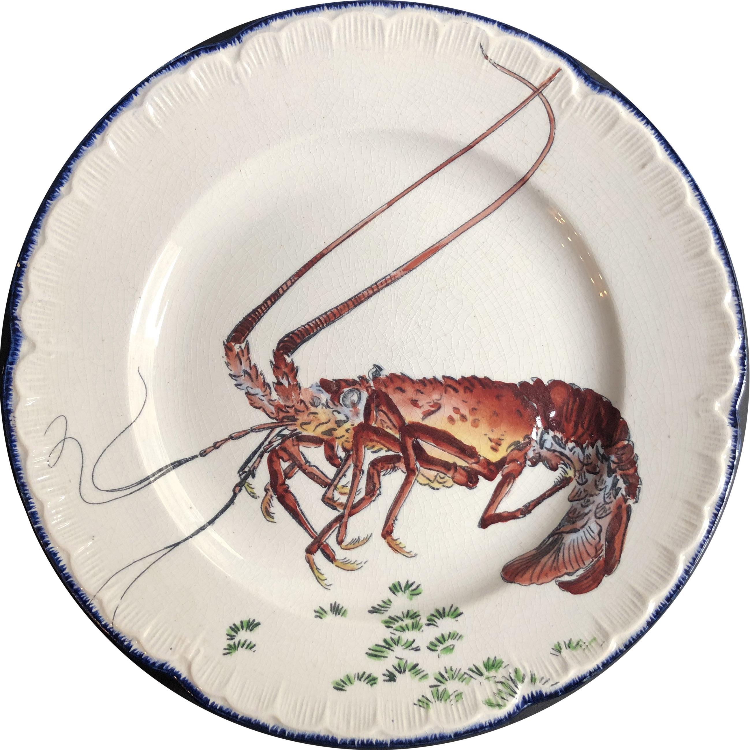 This original and rare French fine faience service after Bracquemond astonishing designs inspired by Japonism was edited by 