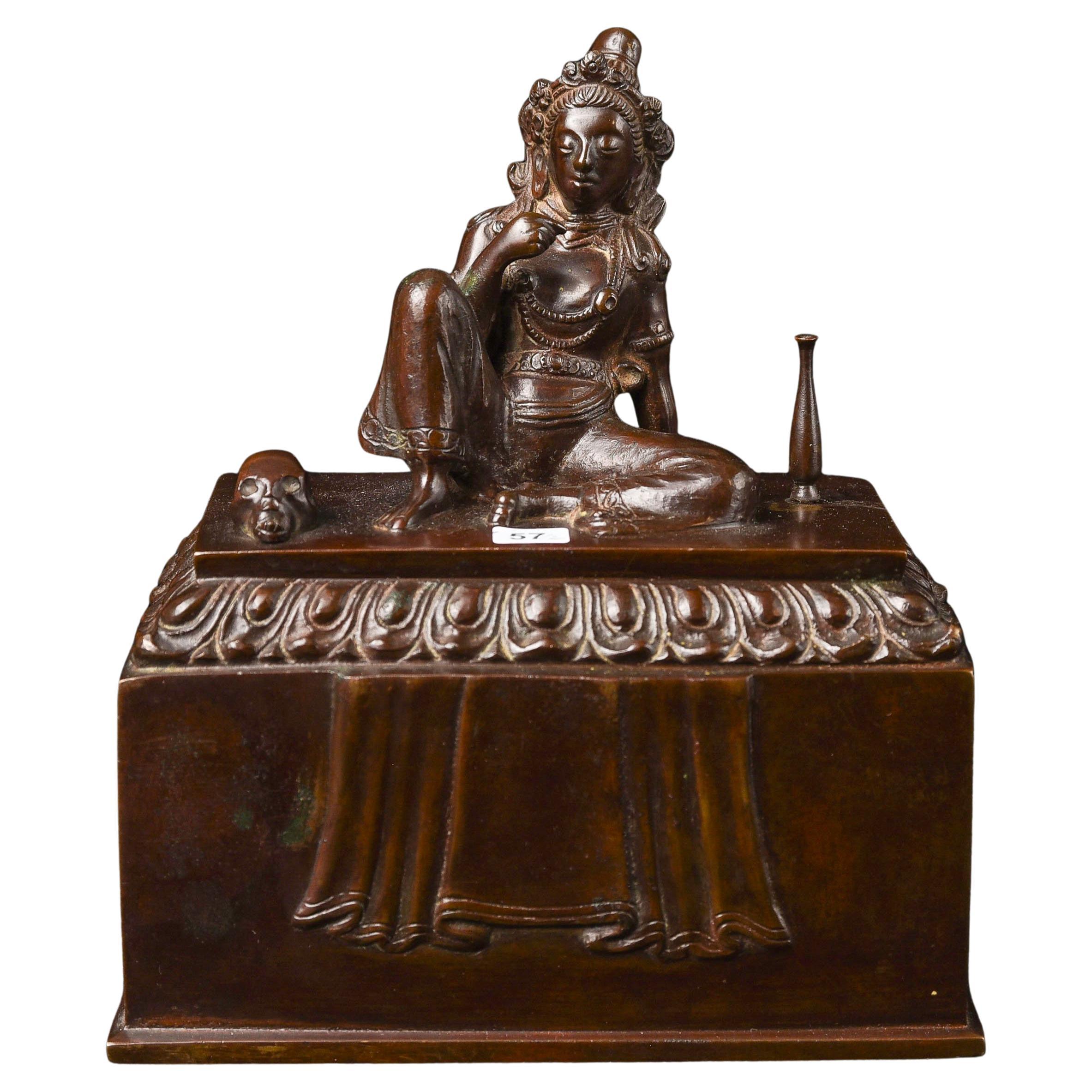 Remarquable boîte en bronze bouddhiste tantrique du Tibet ou du Laos 9839 en vente