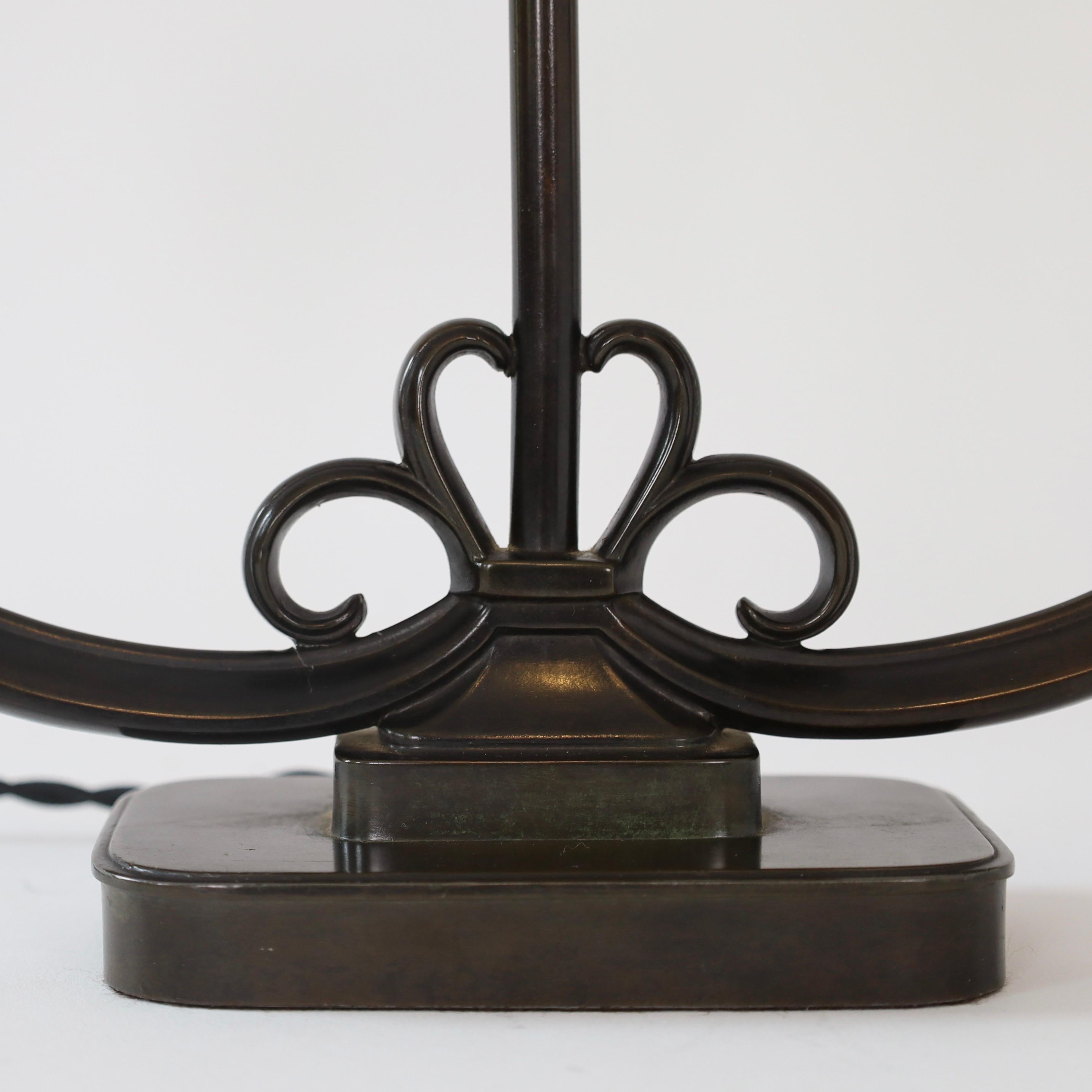 Remarkable dual-shade Table Lamp by Just Andersen, 1930s, Denmark For Sale 5