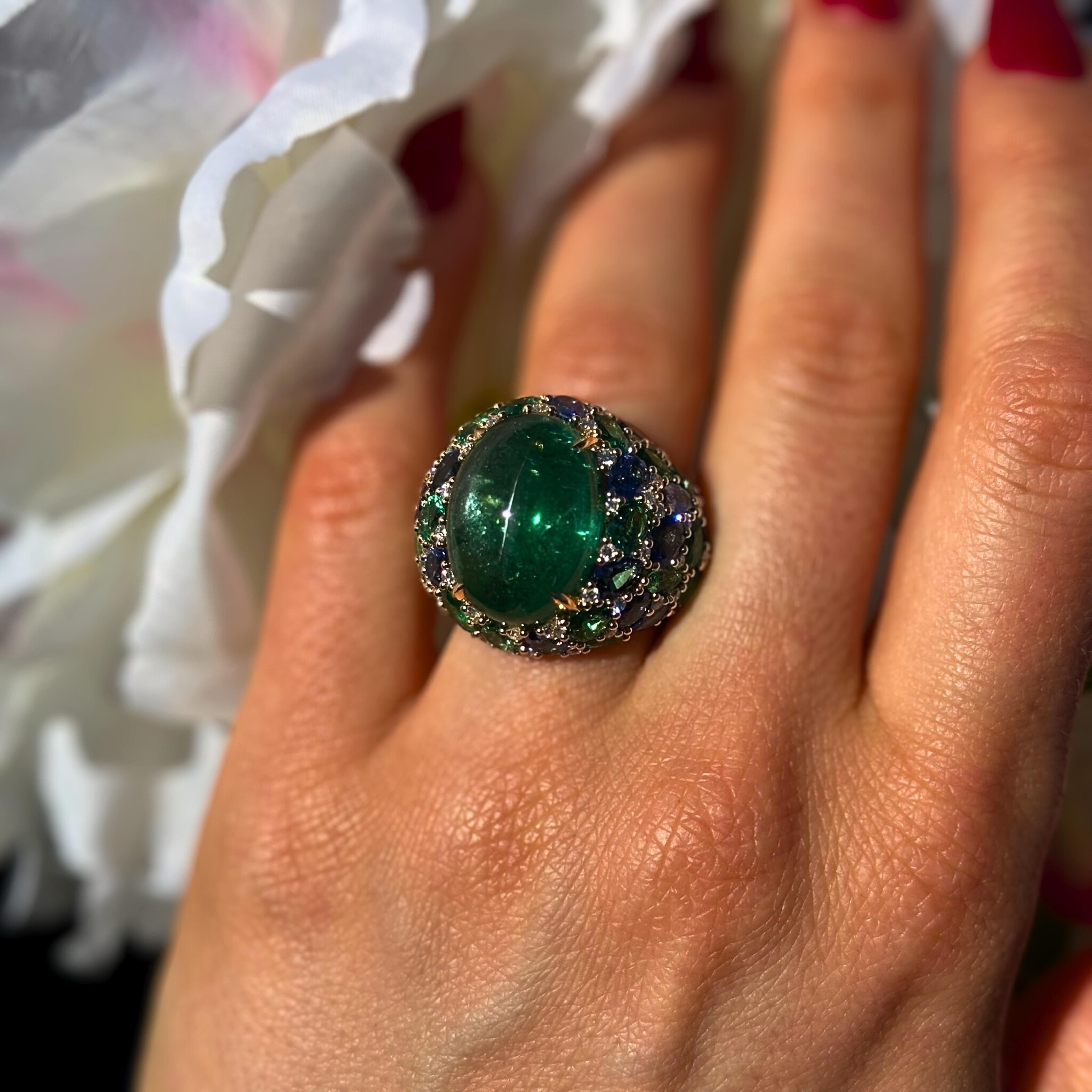 Rough Cut Remarkable Emerald Sapphire Diamond 18K Yellow Gold Ring For Her For Sale