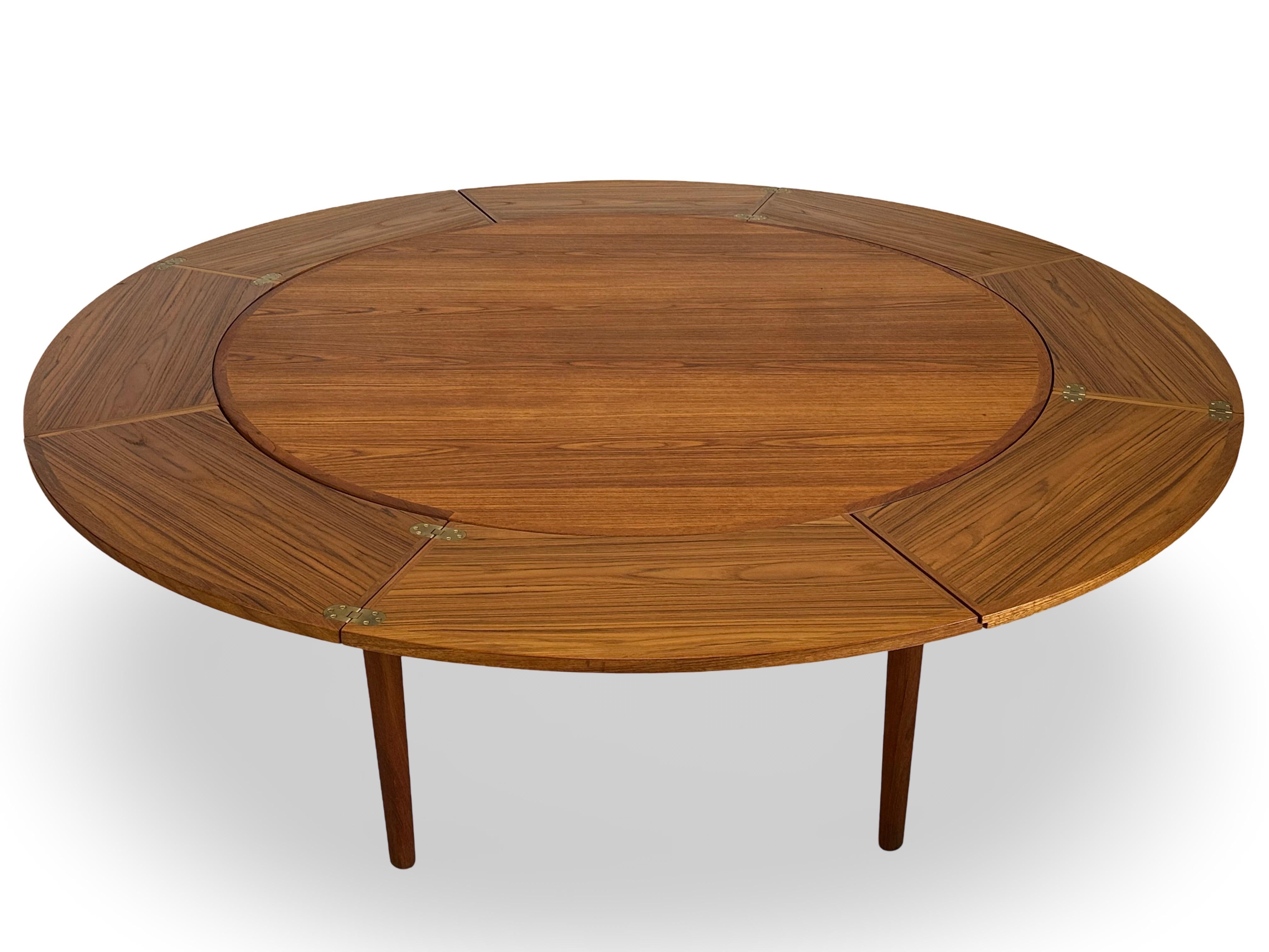 20th Century Remarkable extension table in teak by Dyrlund Møbler, Denmark.