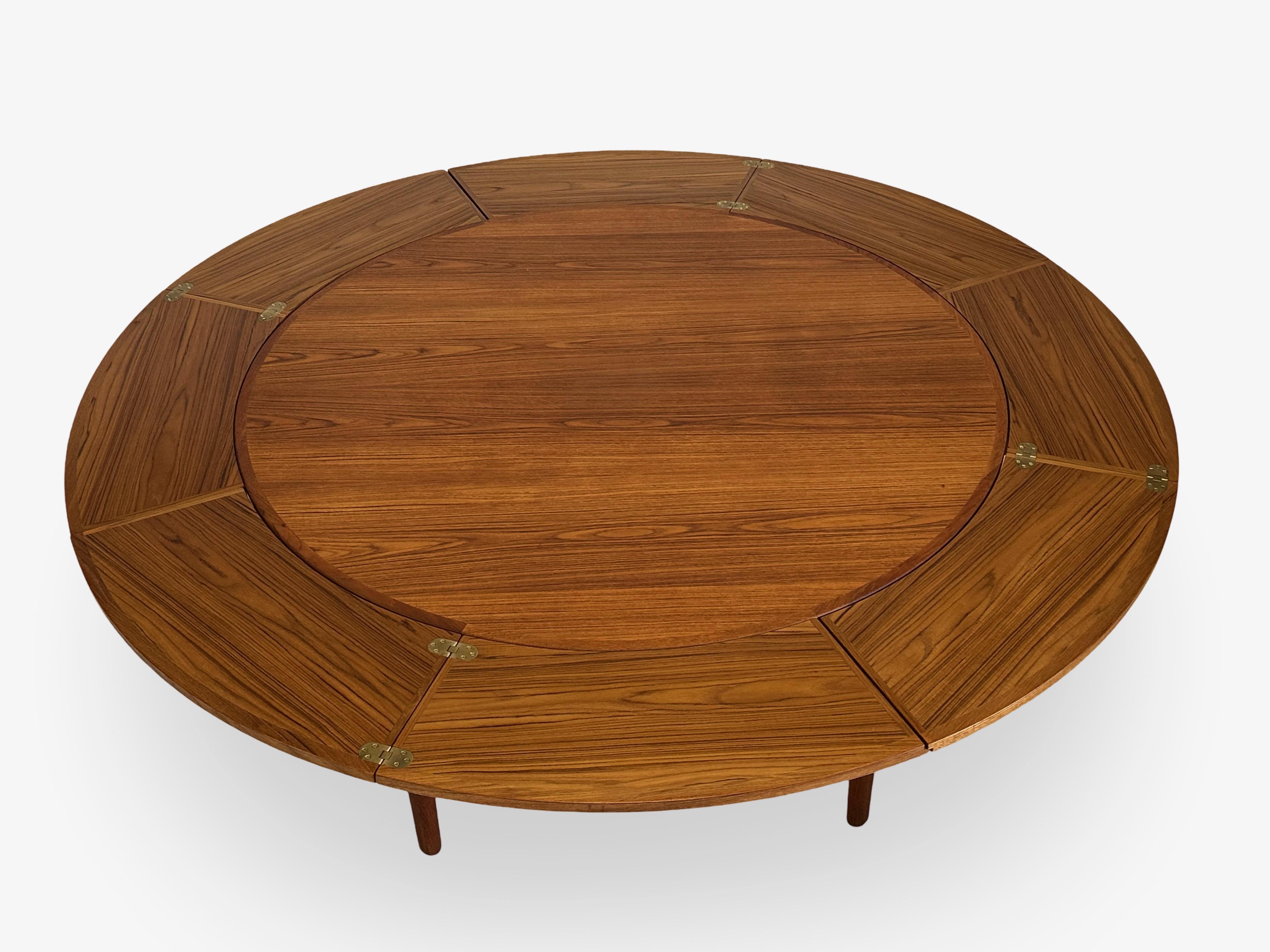 Remarkable extension table in teak by Dyrlund Møbler, Denmark. 1
