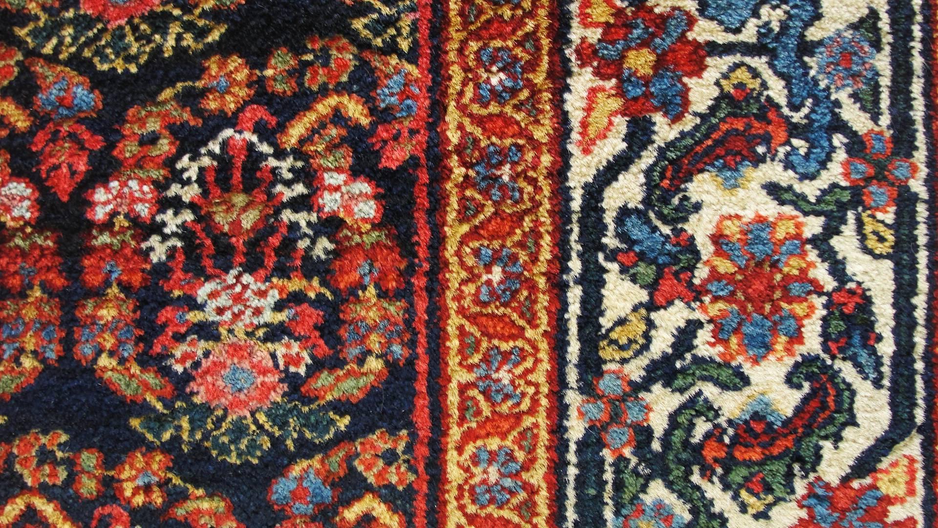 Inizio XX secolo Antico tappeto persiano Senneh Malayer, formato galleria/giro in vendita