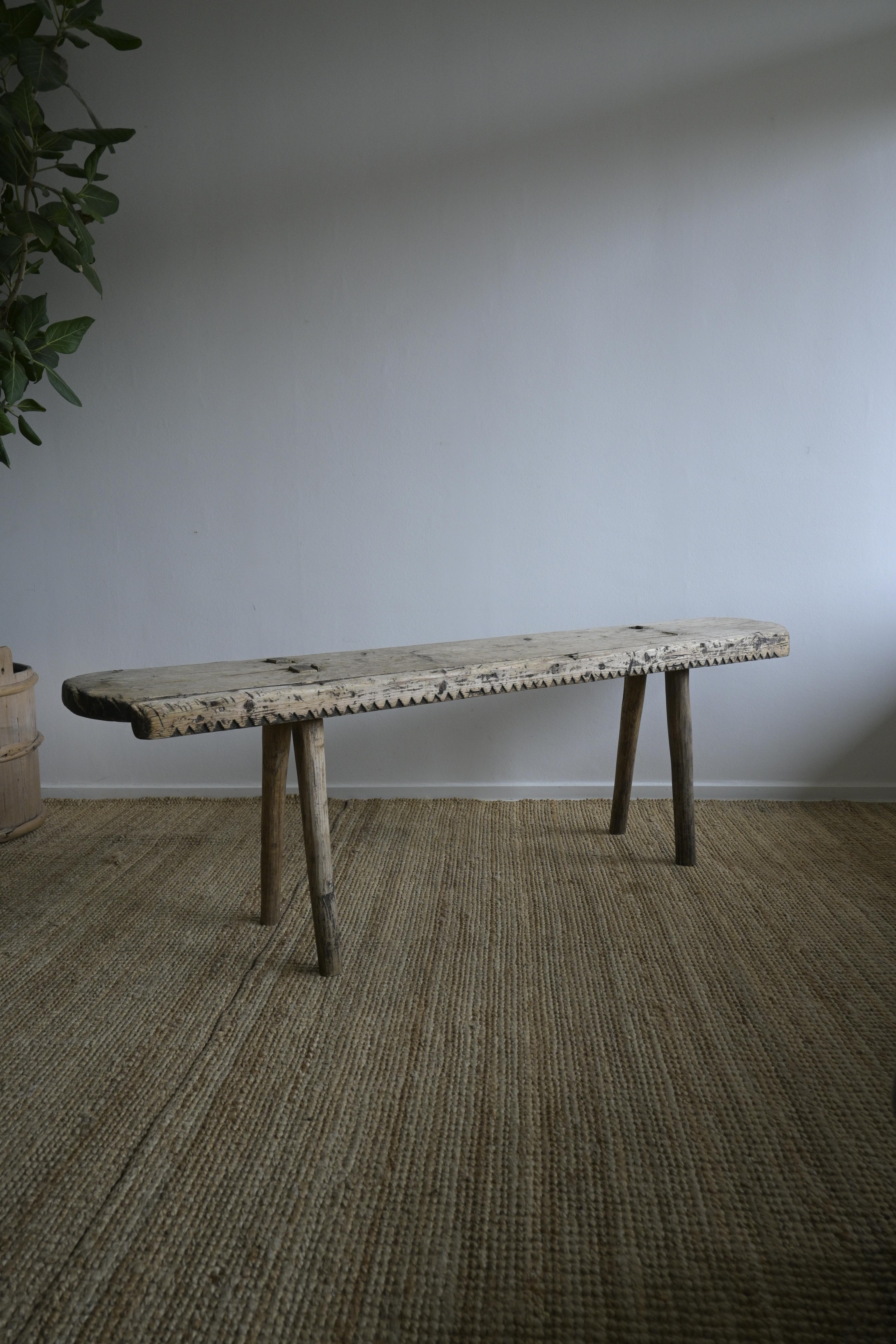 Remarquable banc d'art populaire du Jämtland, Suède, vers 1750 en vente 1