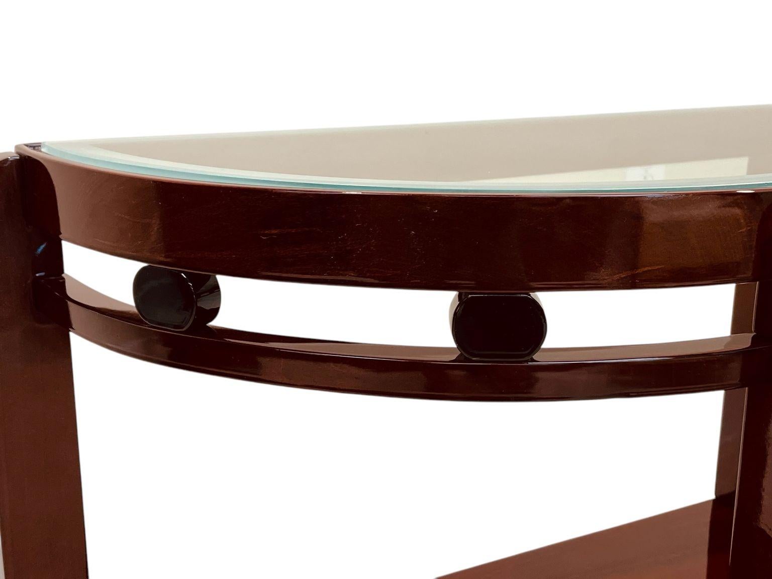 Milieu du XXe siècle Remarquable table d'appoint Half Circle Machine Age Art Deco American C. 1930's en vente