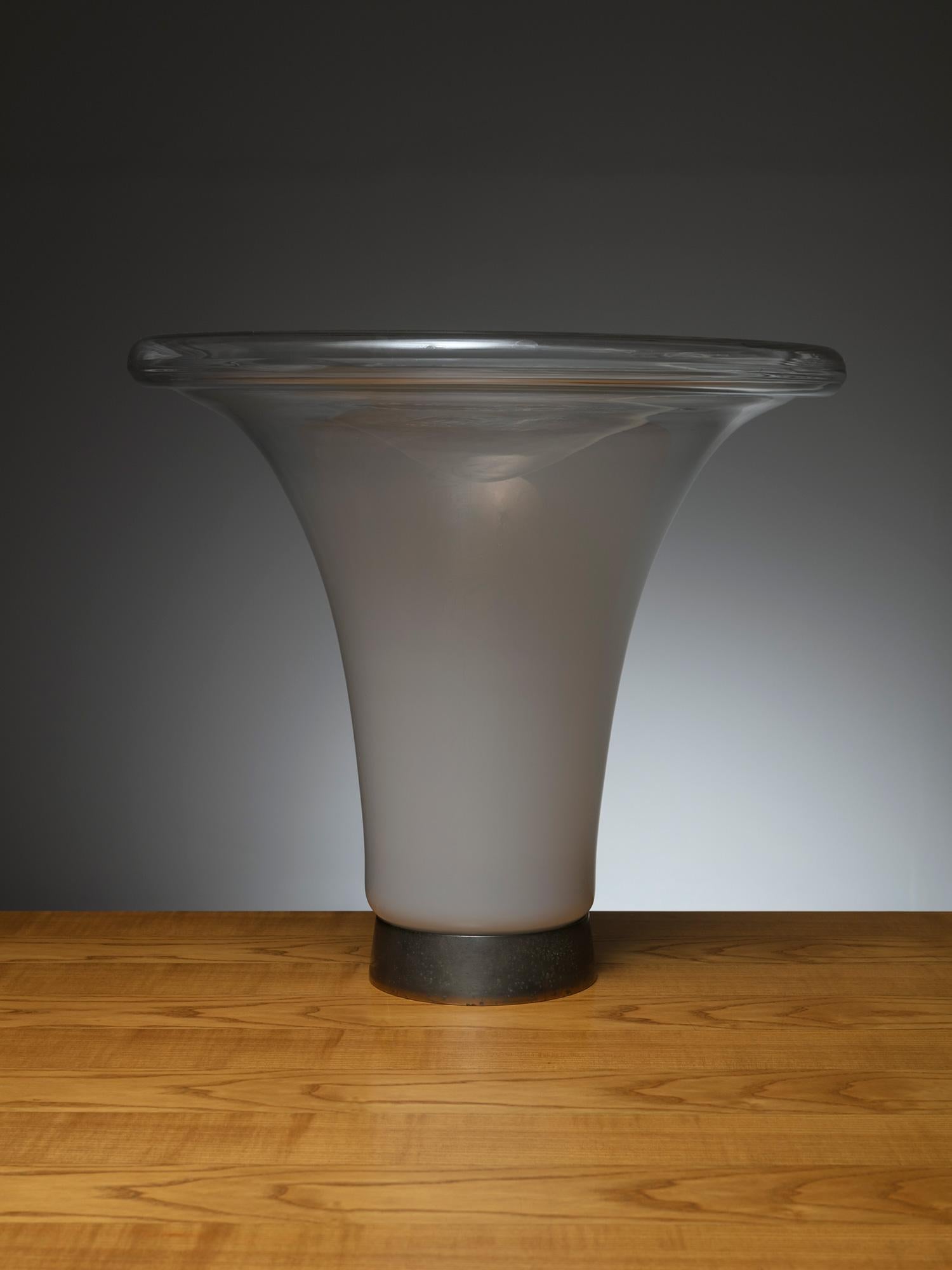 Grande lampe de table en verre de Murano modèle L261 par Vistosi.