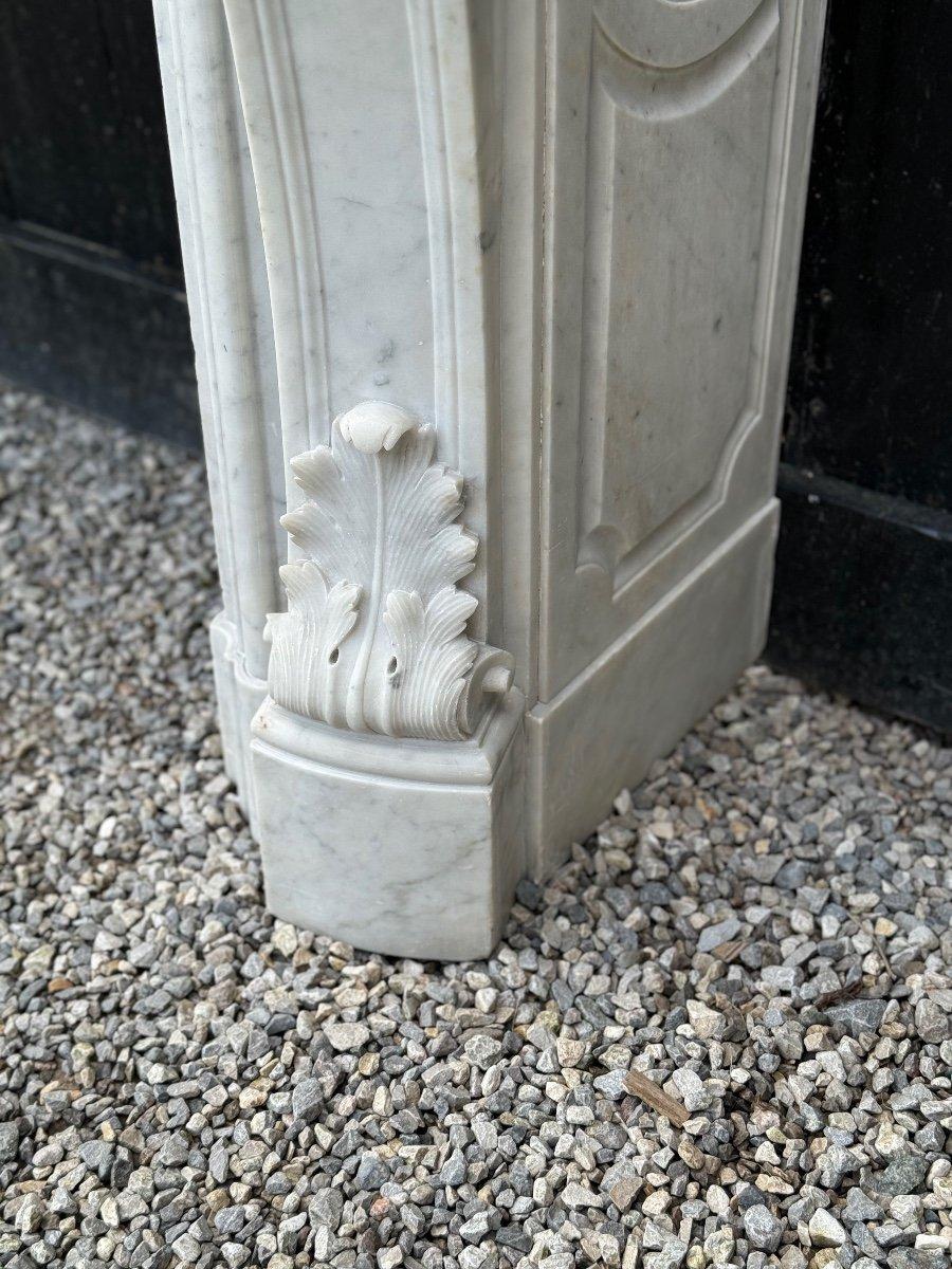 Remarkable Louis XV Style Fireplace, In Carrara Marble Circa 1880 For Sale 6