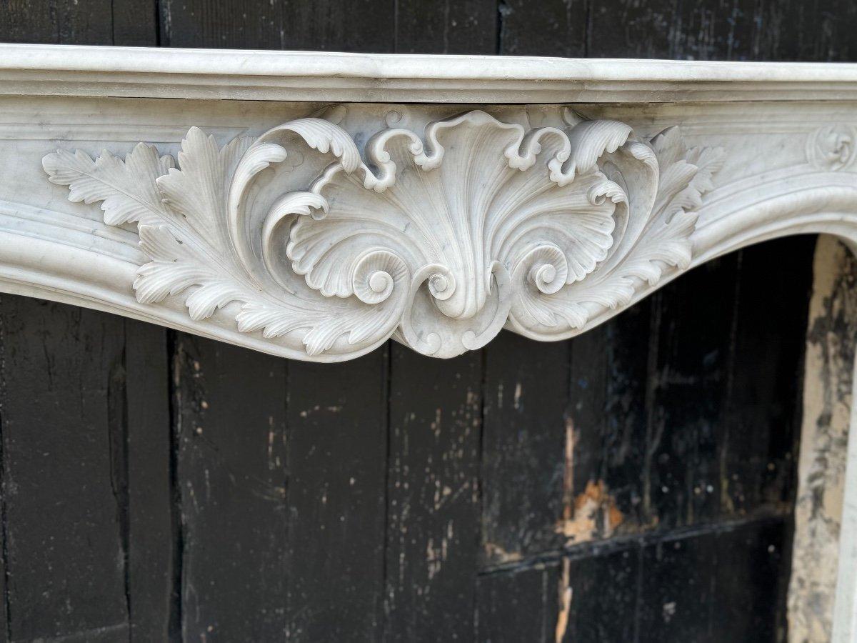 Remarkable Louis XV Style Fireplace, In Carrara Marble Circa 1880 For Sale 1