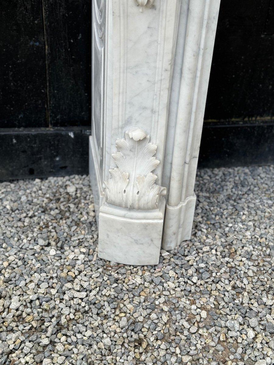 Remarkable Louis XV Style Fireplace, In Carrara Marble Circa 1880 For Sale 2