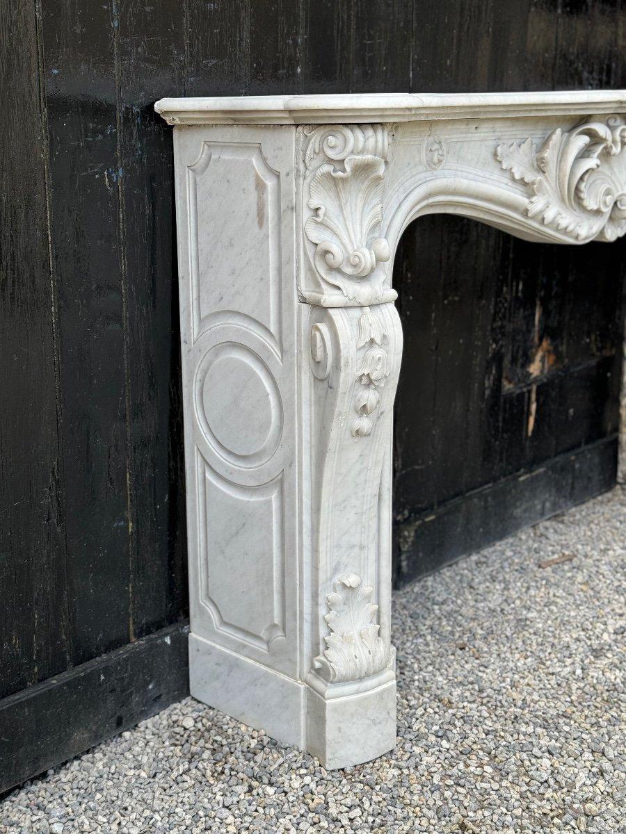 Remarkable Louis XV Style Fireplace, In Carrara Marble Circa 1880 For Sale 3