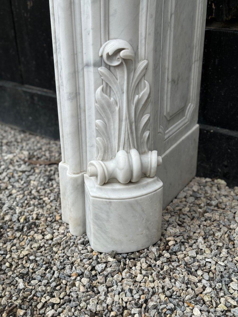 Remarkable Louis XV Style Fireplace In White Carrara Marble Circa 1880 For Sale 6