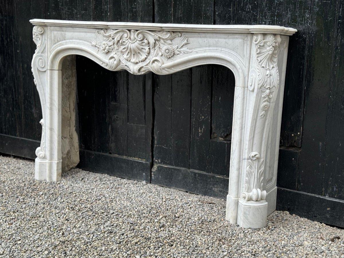Remarkable Louis XV Style Fireplace In White Carrara Marble Circa 1880 For Sale 7
