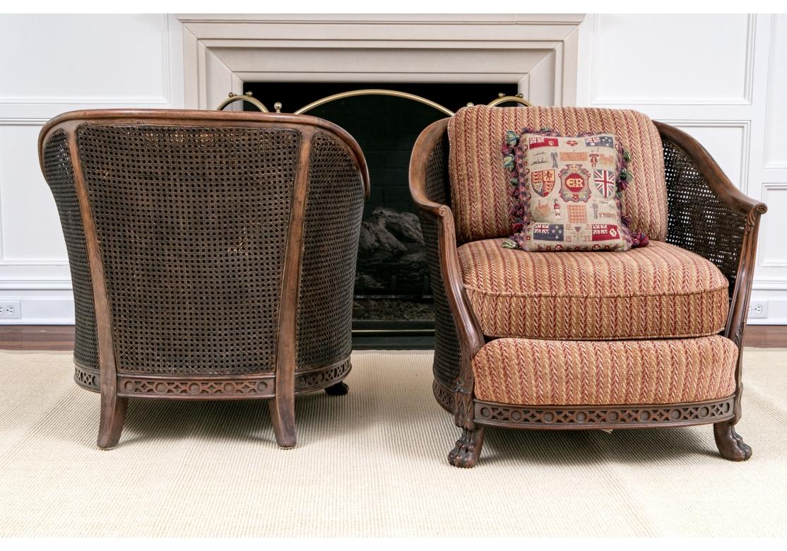 Remarquable paire de fauteuils club en rotin de style français en vente 3