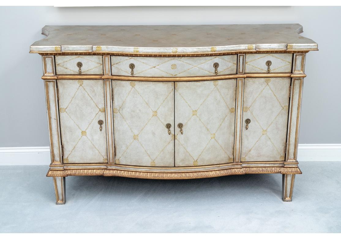 Außergewöhnliches Paar versilberter John-Richard-Leder-Credenzas (Vergoldet) im Angebot