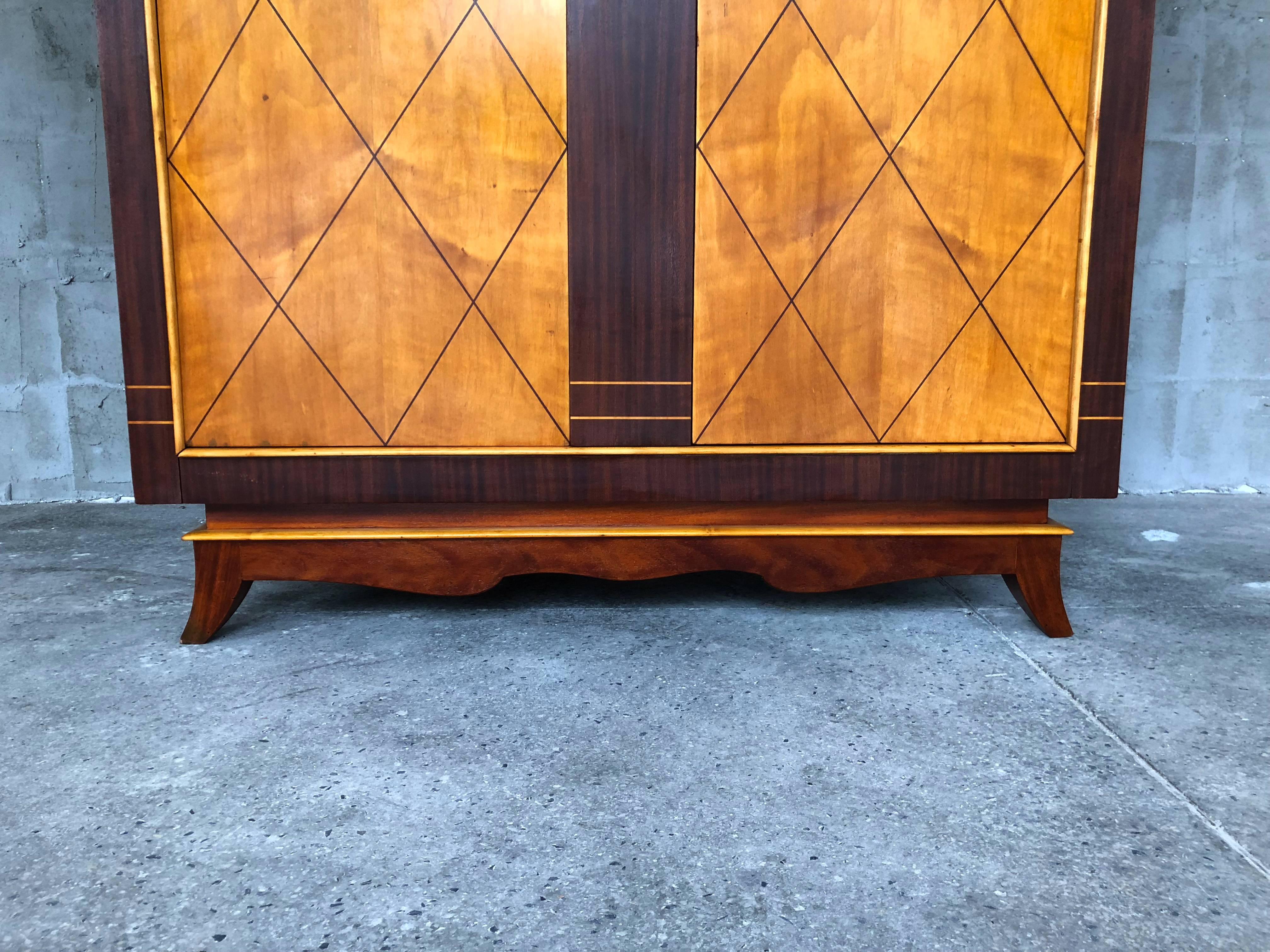 Remarkable Style of French Art Deco Armoire, 1940s 1