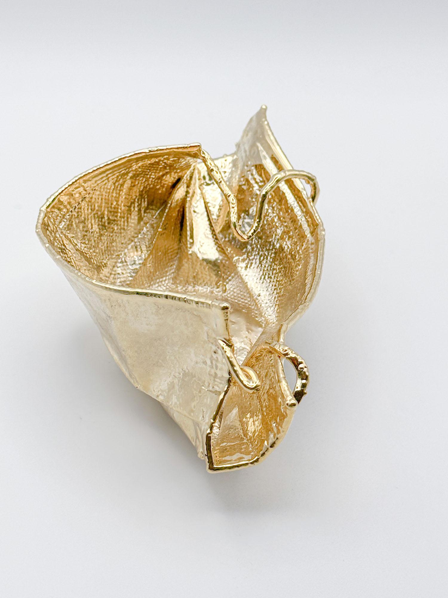 Postmoderne Remask Act 001 Gold Art Objects for Objects for Surgical Mask by Enrico Girotti en vente