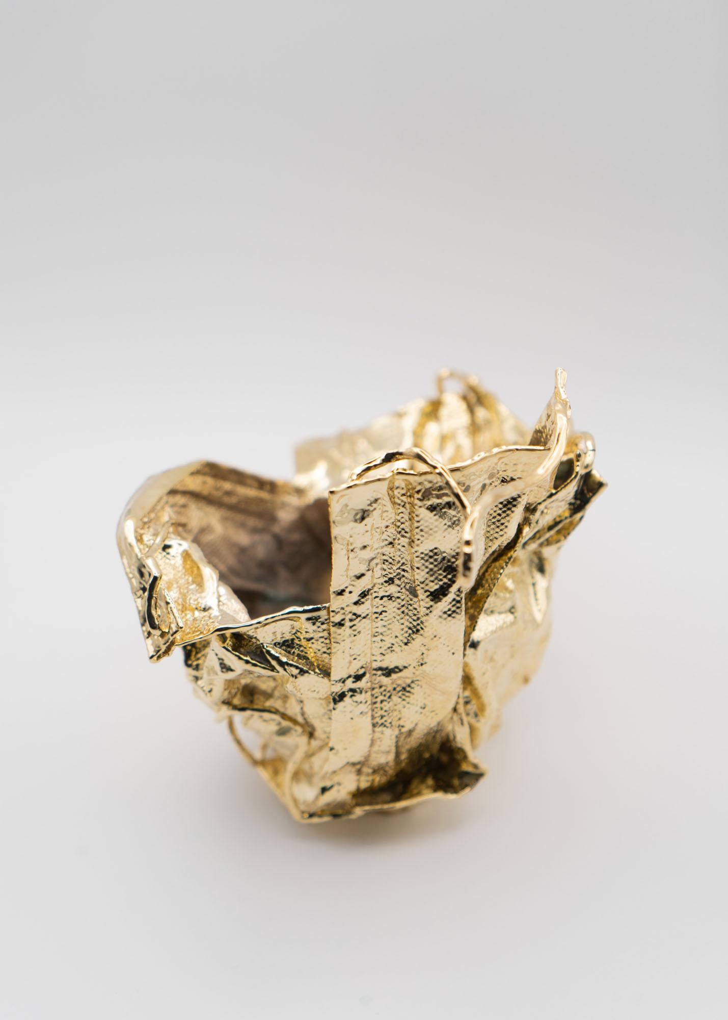 Remask Act 014 Gold Art Object Made from Surgical Mask by Enrico Girotti In New Condition For Sale In Verona, IT