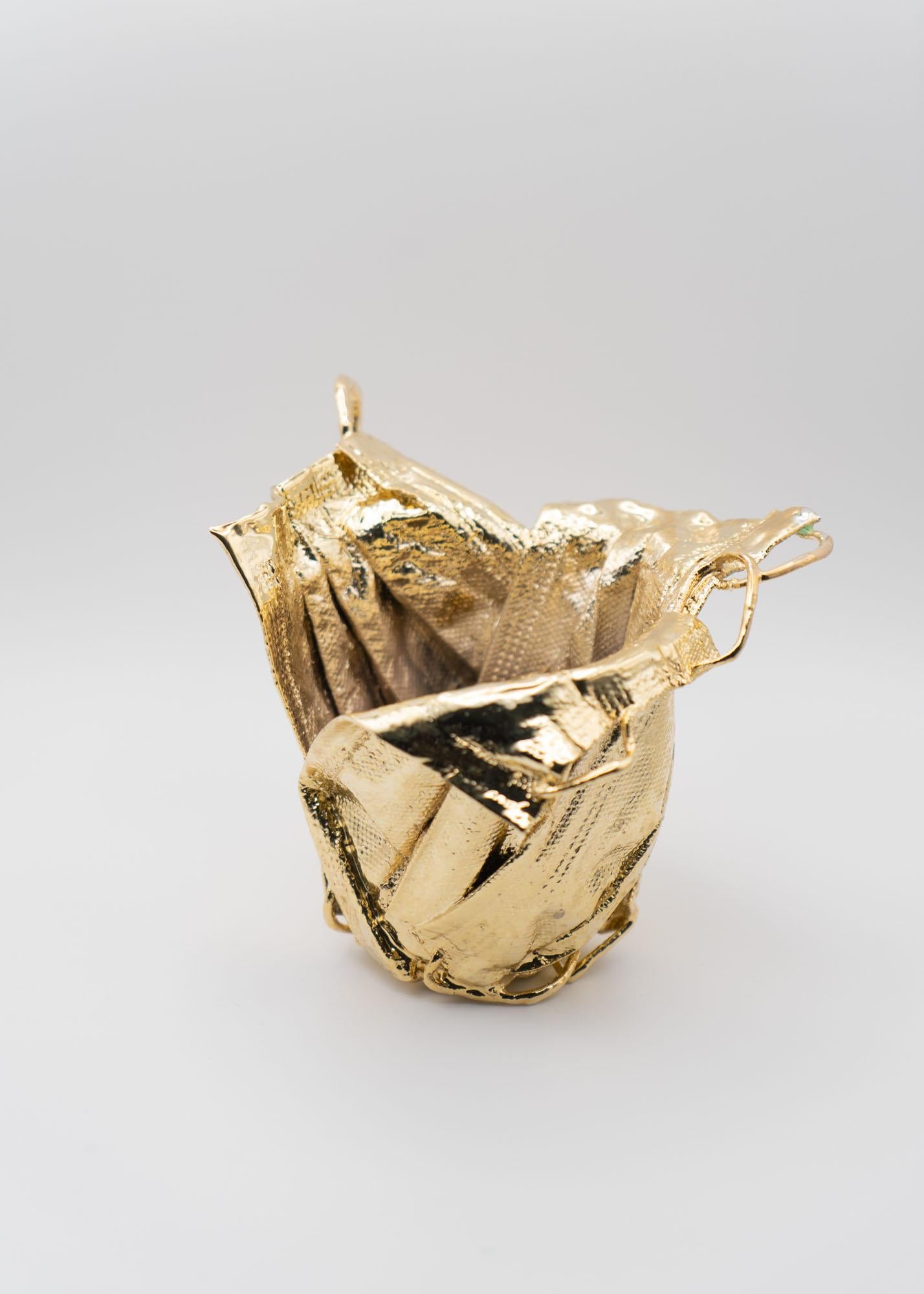 Remask Act 015 Gold Art Object Made from Surgical Mask by Enrico Girotti In New Condition For Sale In Verona, IT