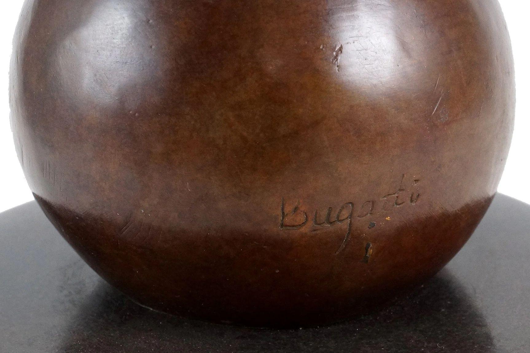 Rembrandt Bugatti nel gusto, Elefante su palla, Scultura animale in bronzo in vendita 1