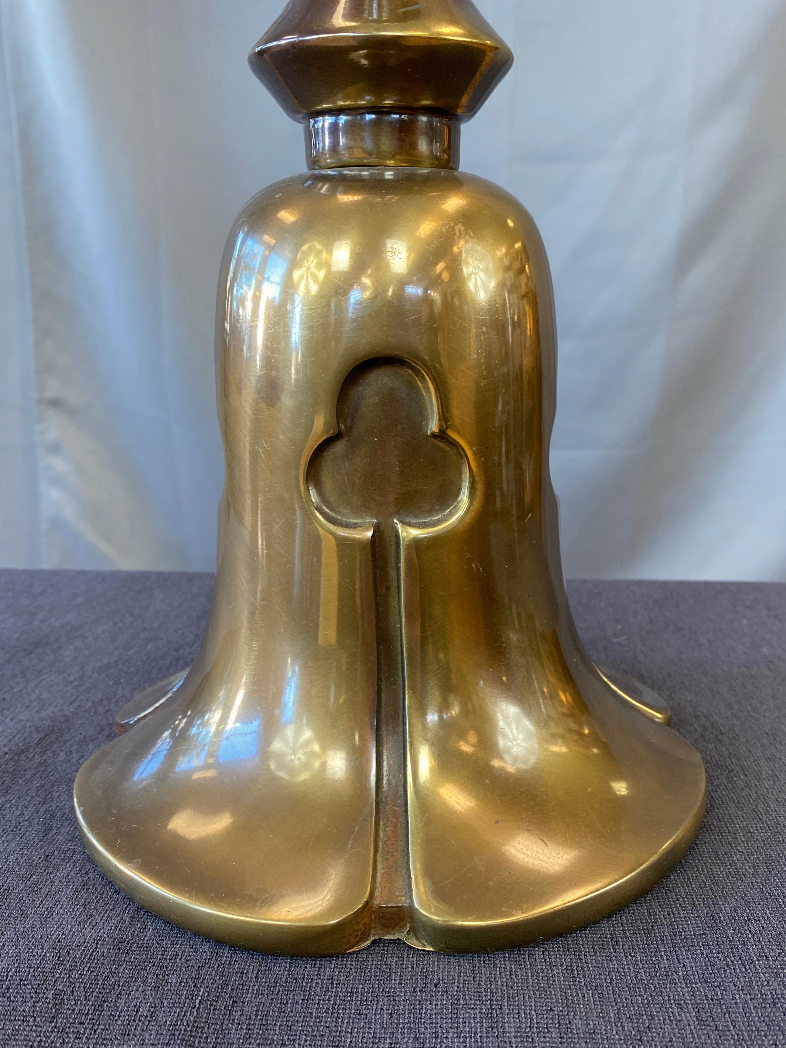 Rembrandt Extra-Tall Trefoil Motif Brass Table Lamp, 1950s In Good Condition In San Francisco, CA