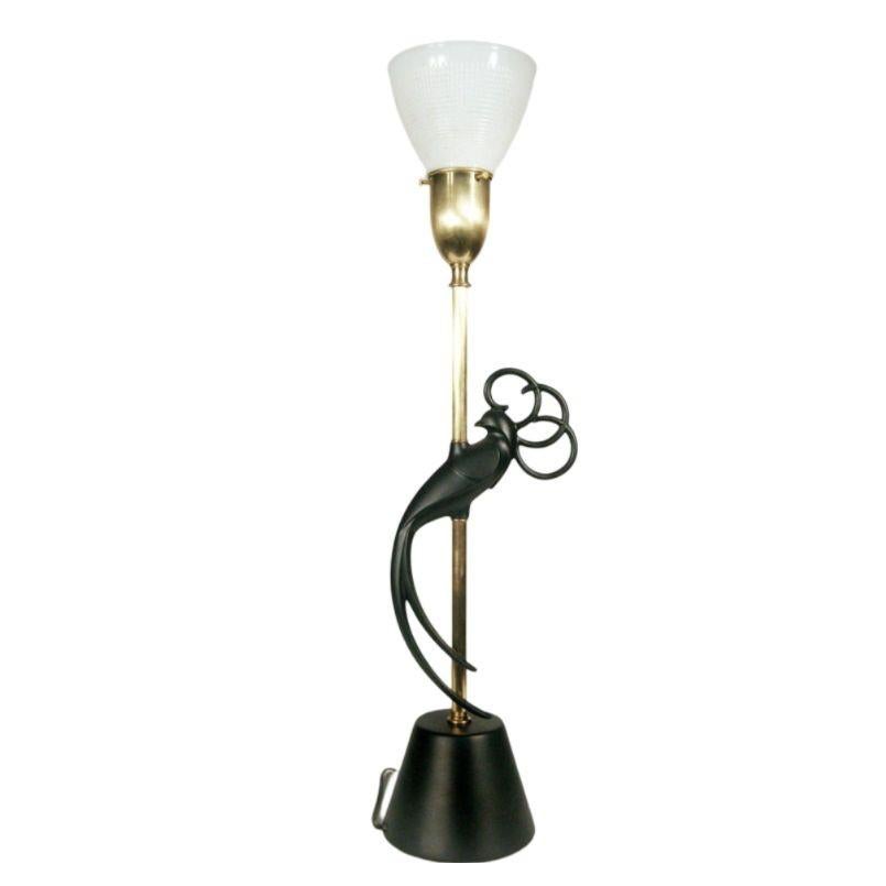 Mid-Century Modern Paire de lampes de table Lovebird de Rembrandt en laiton et fer en vente