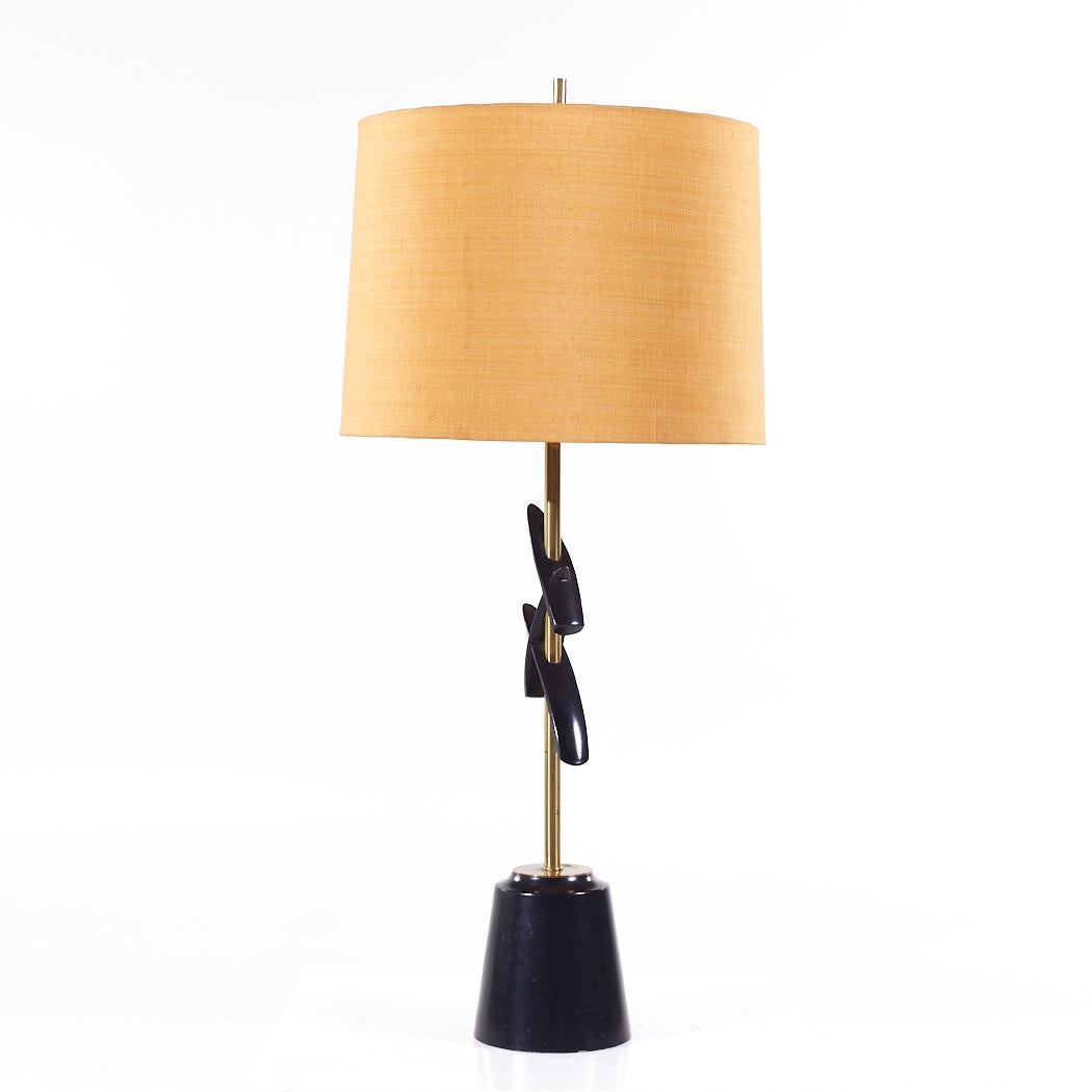 Americano Lampada da tavolo in ottone di metà secolo Rembrandt in vendita